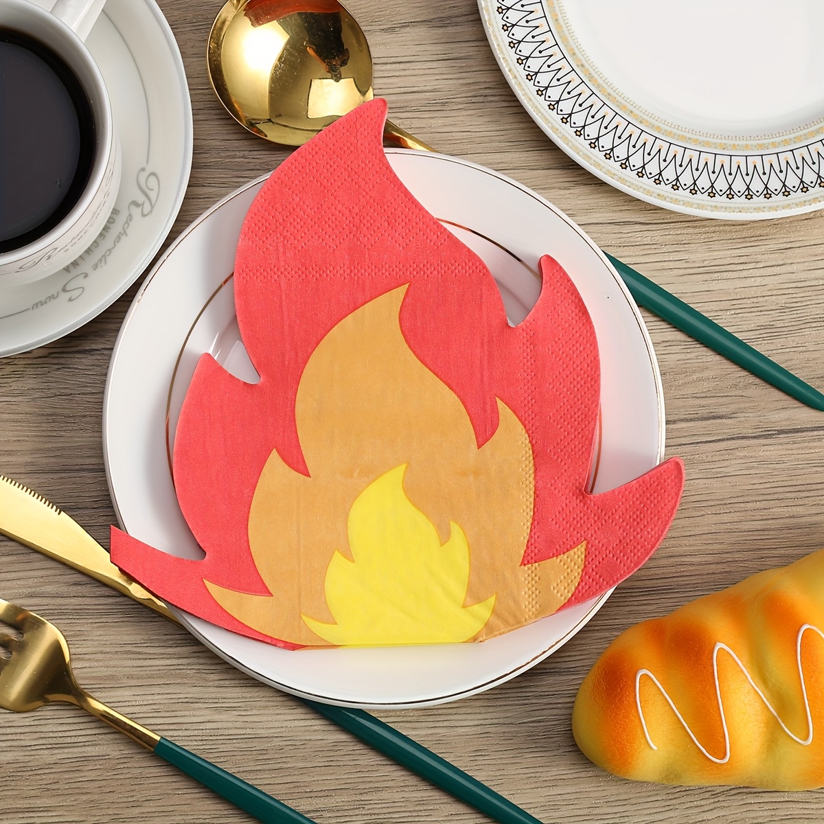 E-shop 20 Stück 2025 Neue Flammenförmige Dekorative Papierservietten - 30,8x32 cm Zweiseitig mit Lebhaftem Feuerdesign für Hochzeiten, Geburtstage,