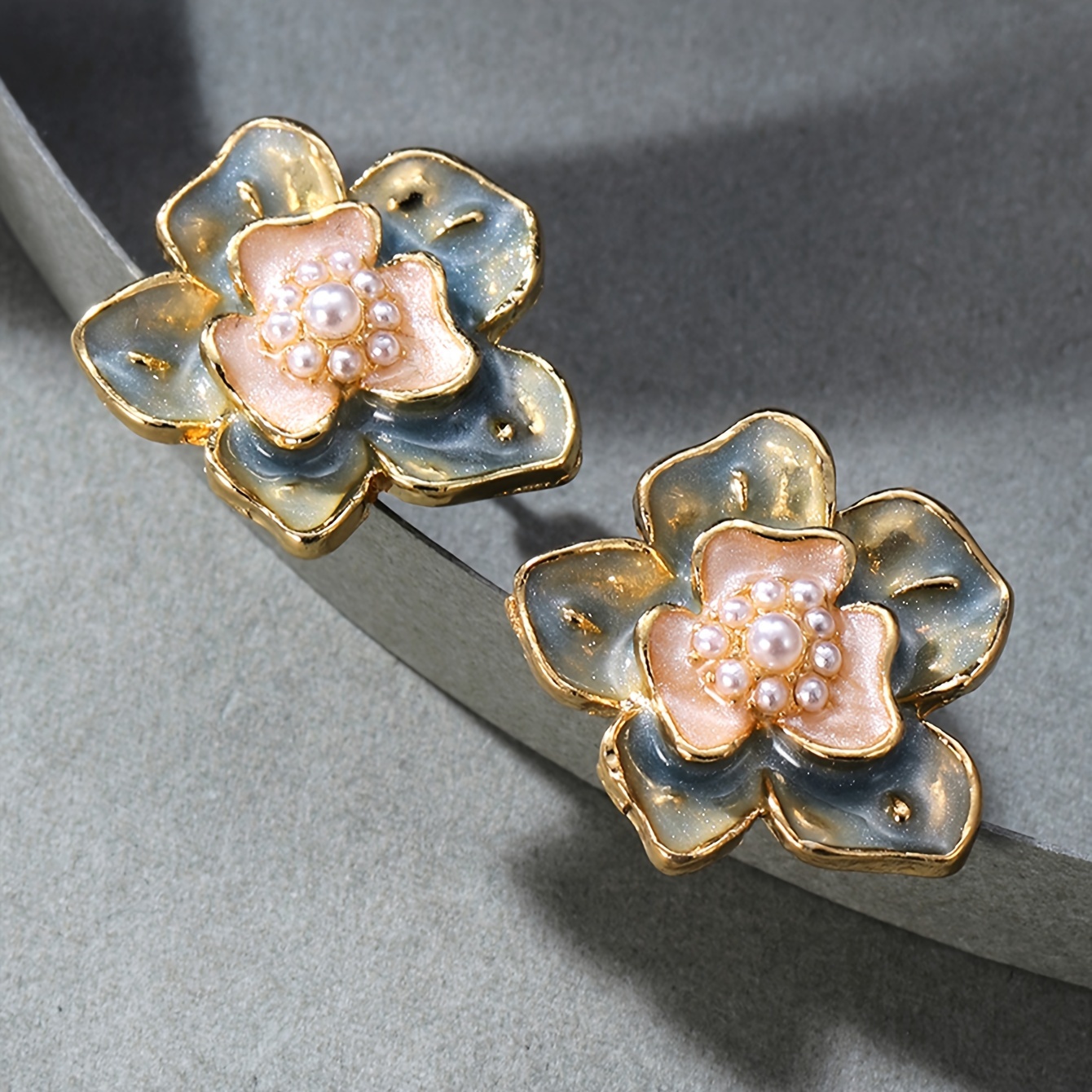 TEMU A Pair Of , Elegant, Sweet, Faux Pearl Inlaid Enamel Flower Earrings For Women, Suitable For Holidays, Birthdays, Dating, Parties, Vacations,