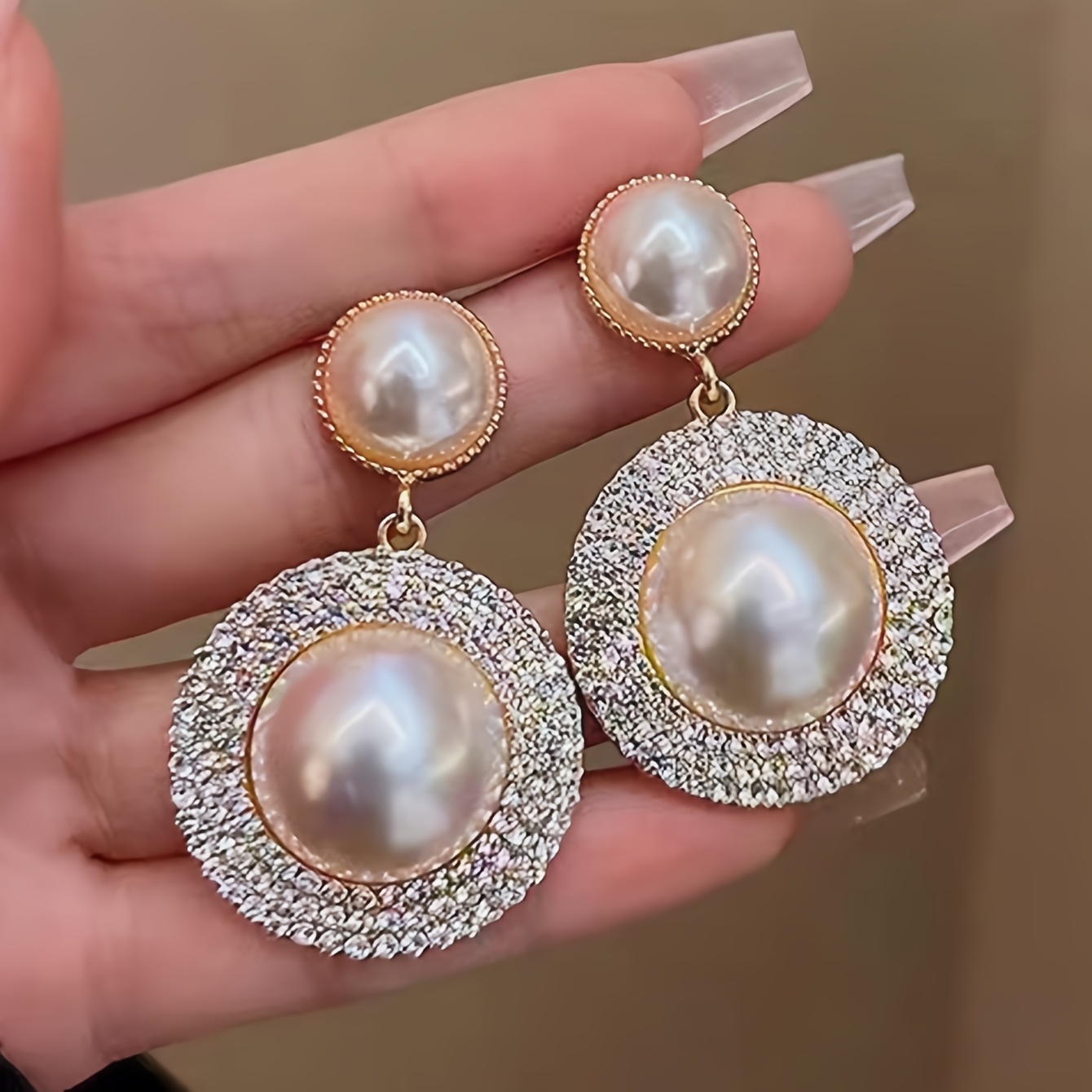 

1 Pair Of High-end French Retro Temperament Artificial Pearl Glass Suitable For Wedding Banquets, To Wear Classic And Fashionable Women's Earrings