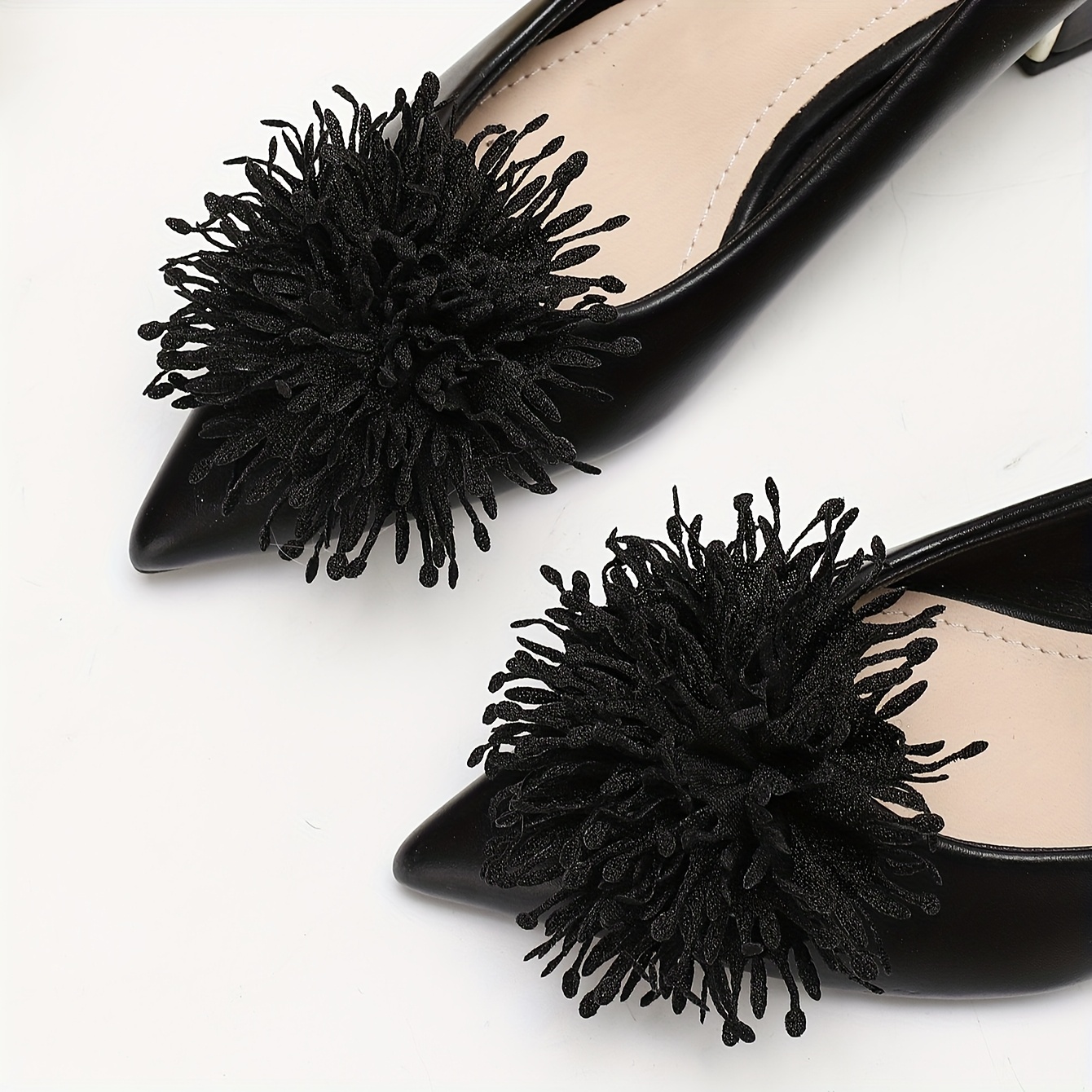 Image of A Pair Of Exquisite And Fashionable Detachable Women's Shoe Clip Additions, Easy And Elegant Black Flowers, Making Them A 's Casual Party Wedding Shoe Clip Additions
