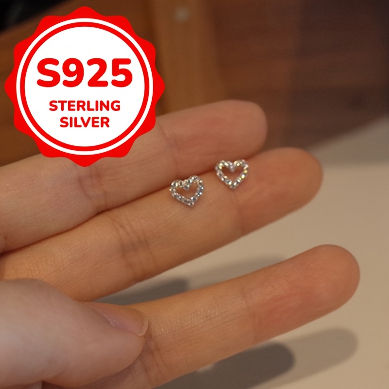 

1.1g S925 Silver Synthetic Zirconia Love Earrings Anti-allergic Simple And Mini Peach Heart Earrings For Women