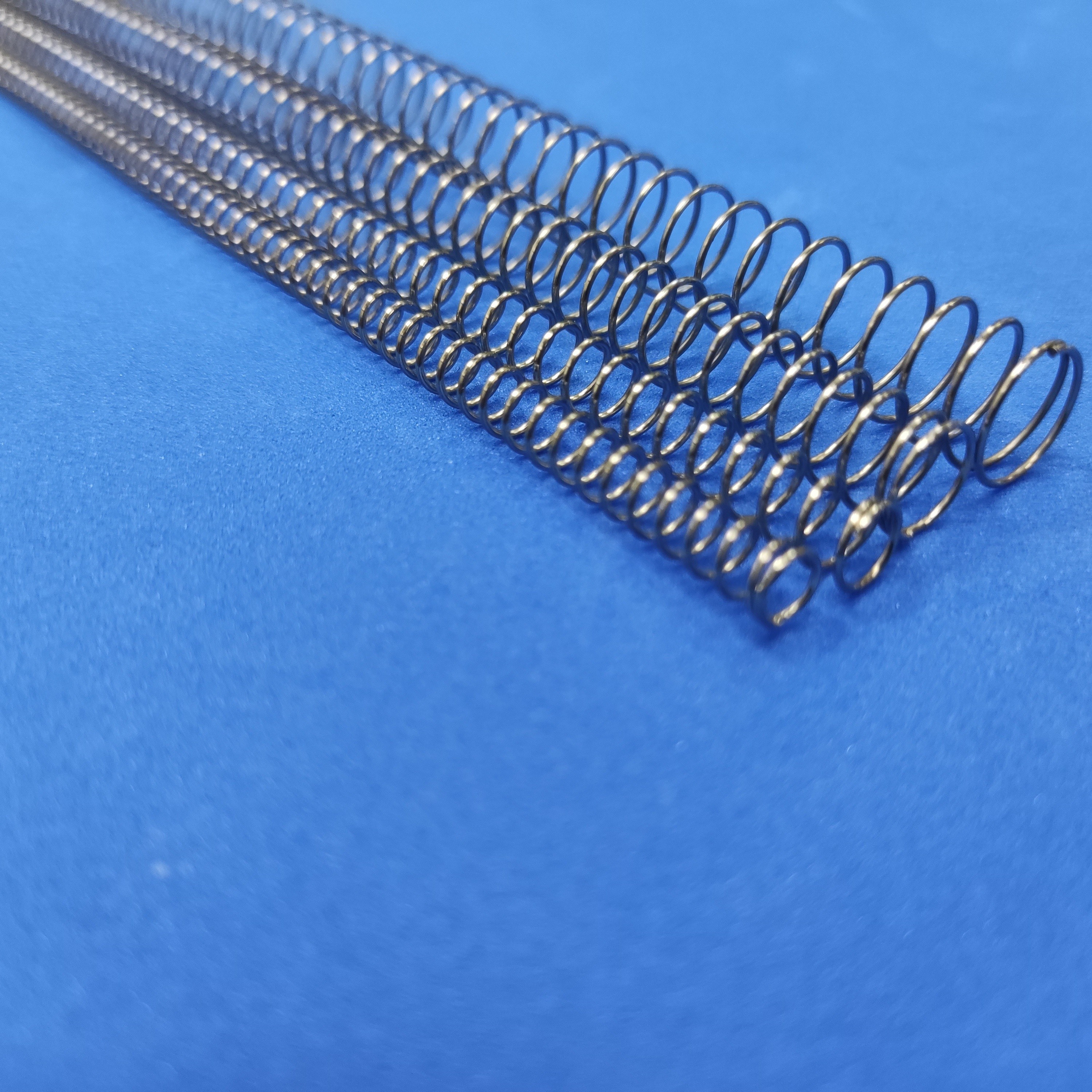 Ressort Compression 15 L 300 MM Fil 1.8 (vendu à L'unité) - Bricolage