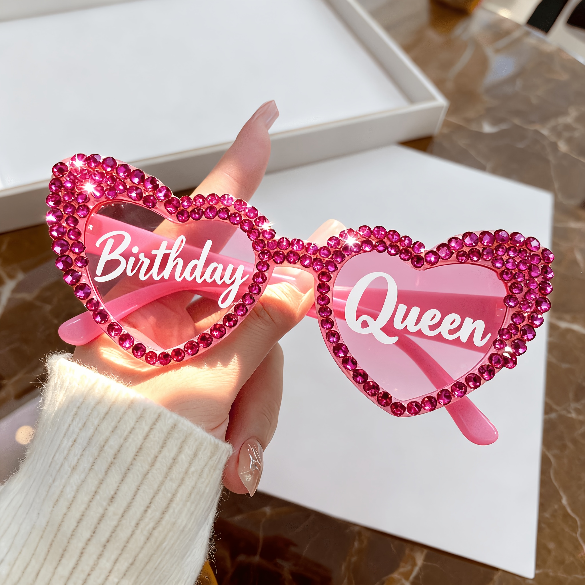 TEMU Lunettes de fête "Reine du Jour d'Anniversaire", de cœur avec strass rose foncé étincelants, accessoires de amusants et originaux et , cadeaux