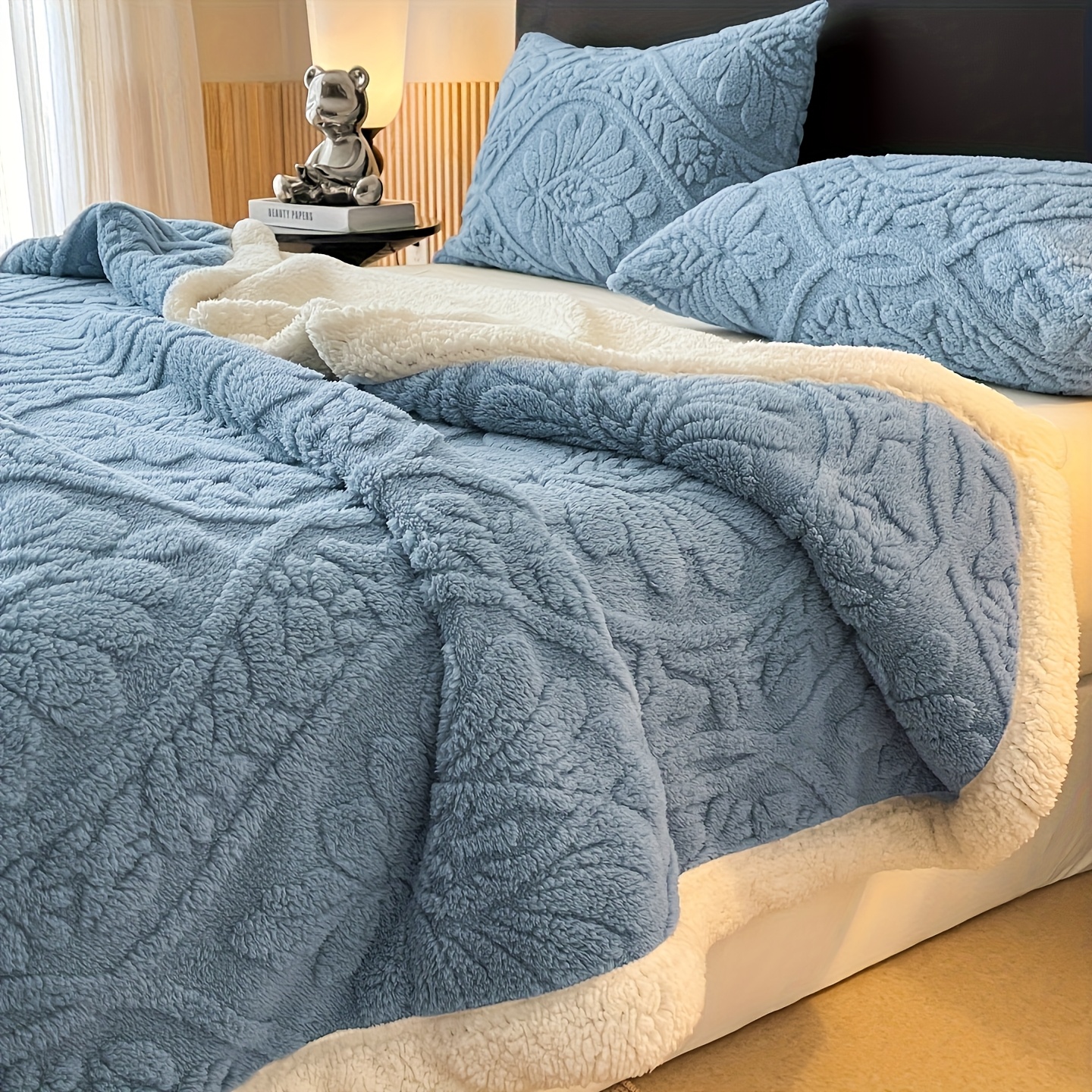 1pc Luxury Plush Throw Blanket Double Layer Thickened Towel