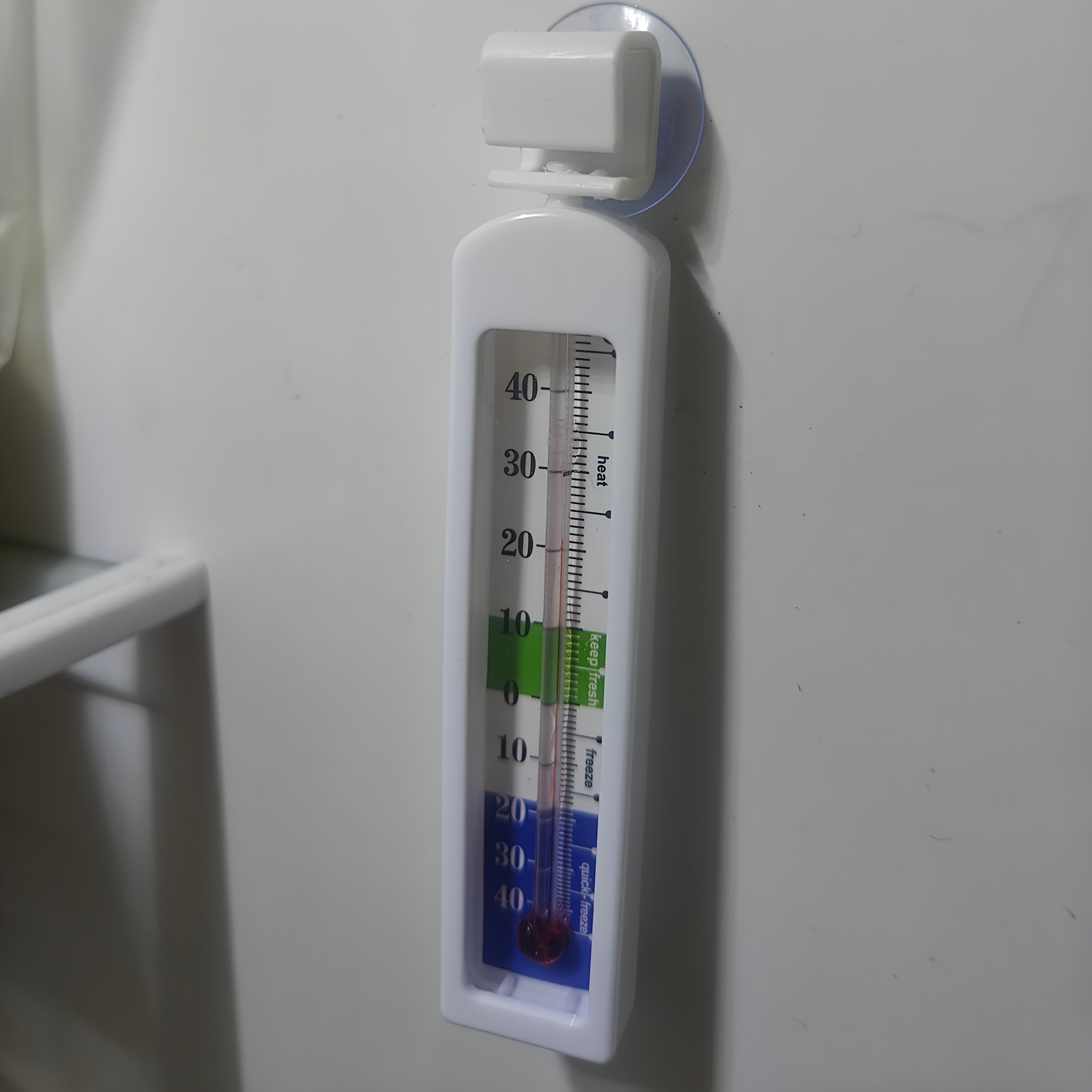 E-shop Mini-Kühlschrankthermometer, hohe 1°C, kleines Innen- Außenthermometer mit Luftfeuchtigkeitsanzeige, Weiß & Schlicht, ein Muss für Zuhause,