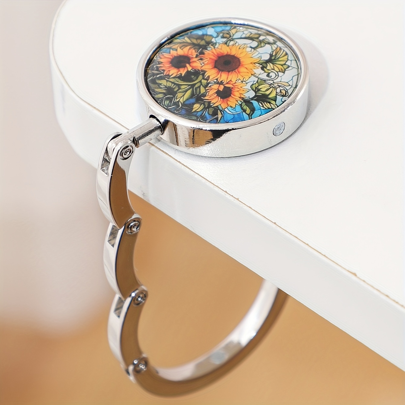 TEMU 2d Flat - A Portable Alloy Hook Designed With A 2d Retro Sunflower, A Foldable Bag Storage Hook, Travel-friendly Bag Organizer, A Unique Gift
