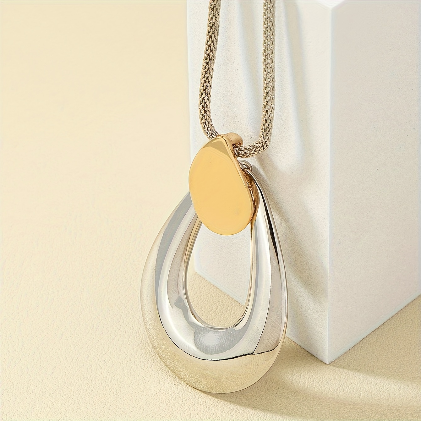 

Elegant Hollow Teardrop Pendant Necklace - Vintage Bohemian Style, Alloy, Long Sweater Chain For Women - Ideal For & Gifting