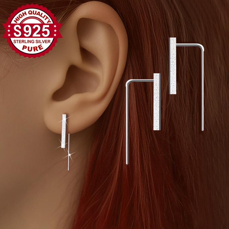 A Pair Of S925 Silver Rectangular Bar Earrings, A Simple And Stylish Accessory That Protect Piercings. Ideal For Daily Wear And Work Environments With Hypoallergenic