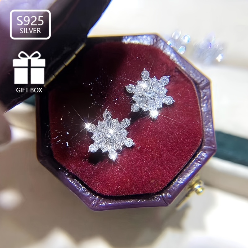 

Vana Vintage Snowflake Stud Earrings For Women - 2pc Sparkling Synthetic Cubic Zirconia S925 Sterling Silver Needle, No Plating - Elegant Fashion Jewelry For Party, Christmas Gift, All Seasons