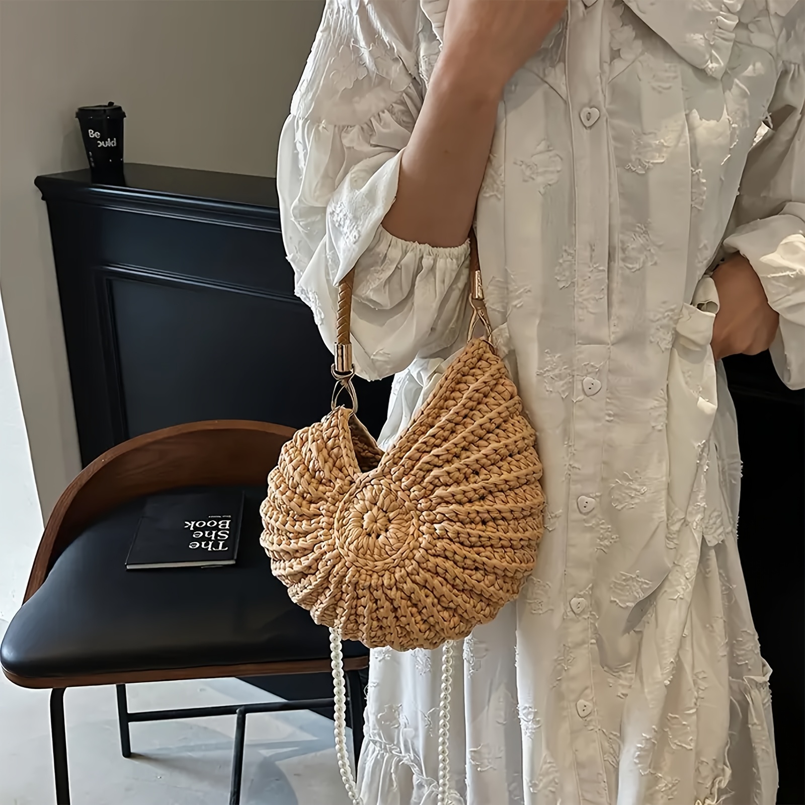 Handwoven Shell Tote Bag with Chain Strap - Large Capacity Bohemian Beach Bag for Women, Beige Summer Vacation Handbag for Casual Outings and Beach Trips, Durable Fashion Design, Beach Bag Accessories, Beach Travel Accessories, Bohemian Style