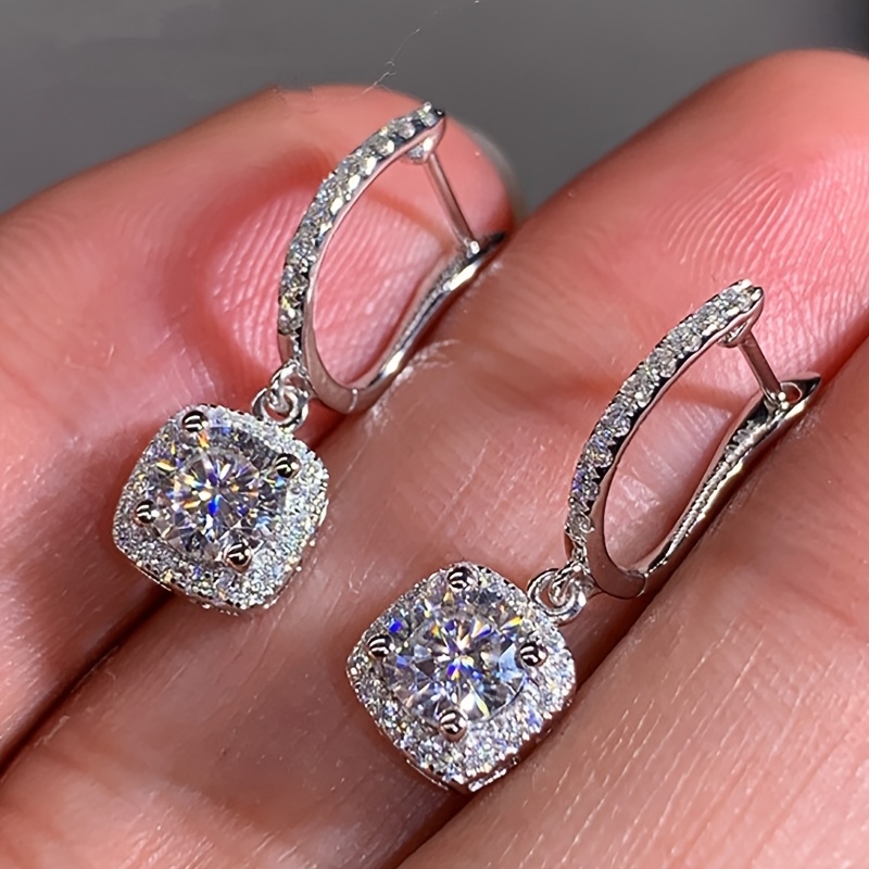 TEMU 1 Paire de Boucles d'Oreilles Carrées Élégantes et Éblouissantes pour Femmes - Boucles d'Oreilles en Cuivre Plaqué Blanc Couleur K Aiguille de