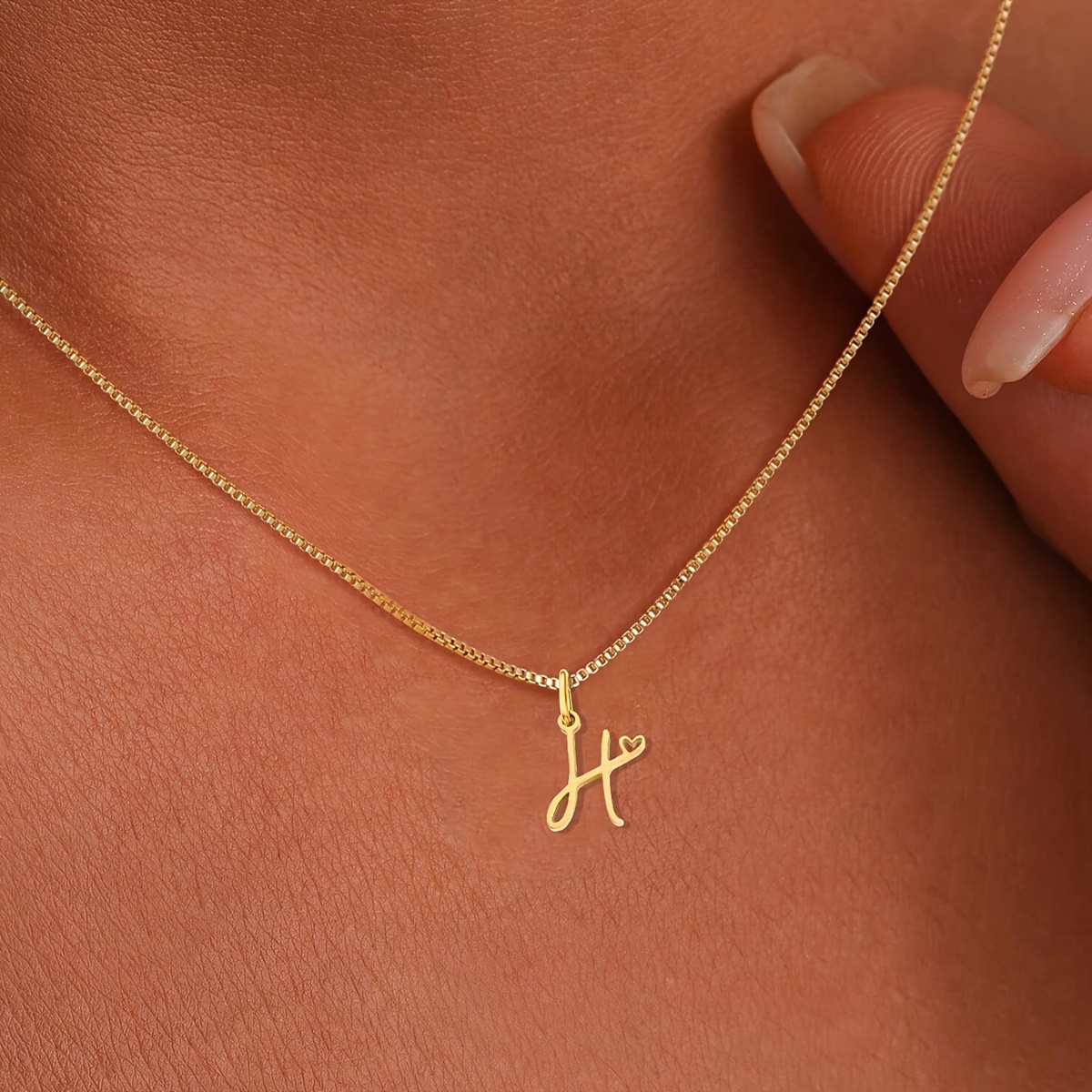 

1 Female Girls Stainless Steel Letter Necklace Fashion Waterproof Letter Necklace