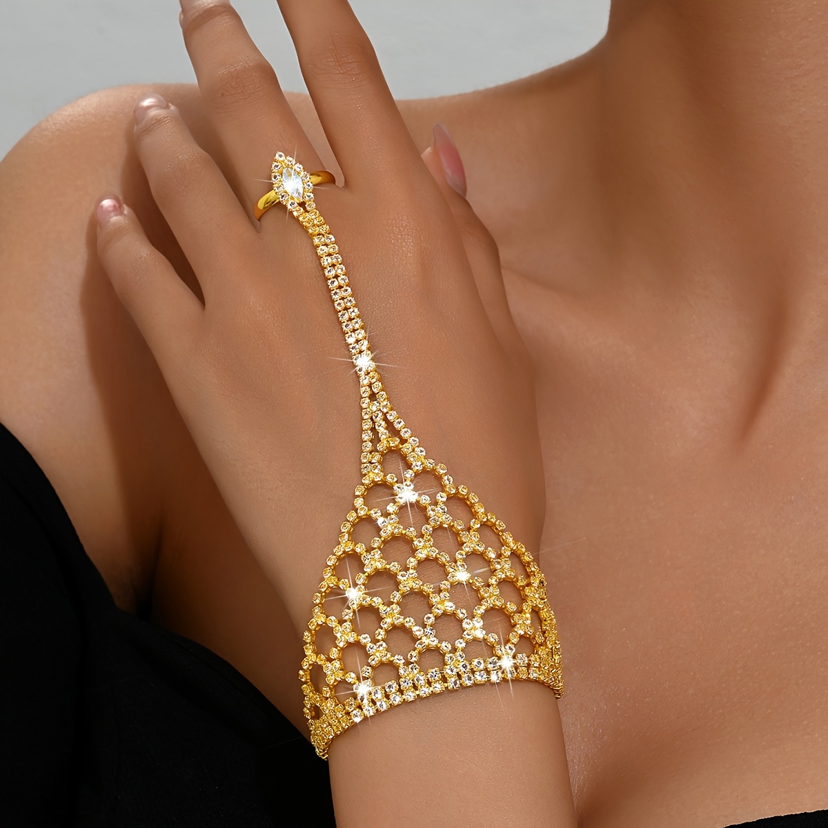 Image of Fashionable, Elegant, Personalized, Versatile, Wrap-around Hand Back Chain, High-end Copper Inlaid Rhinestones Material, Suitable For Bride, Ballroom, Party Additions
