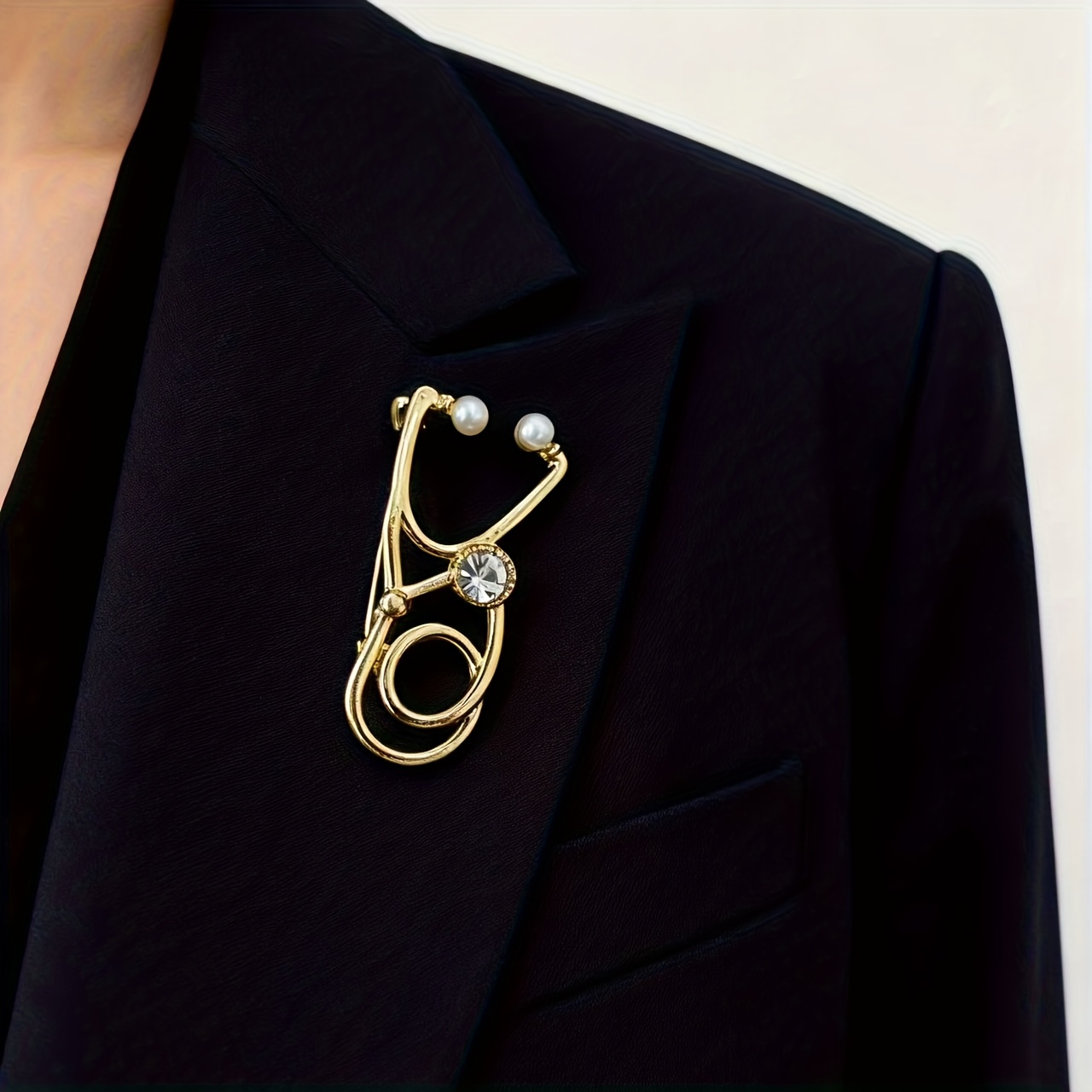 TEMU 1pc Vintage Stylish Golden Stethoscope Brooch, Creatively Designed Fashion Accessory Pin