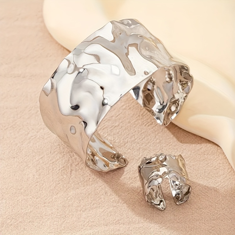 E-shop 2 Stück Modische Elegante Metall Glänzende Breite Armbänder und Ringe für Damen, Geeignet für Festivals, Geburtstage, Tanzpartys, , Hochzeiten,