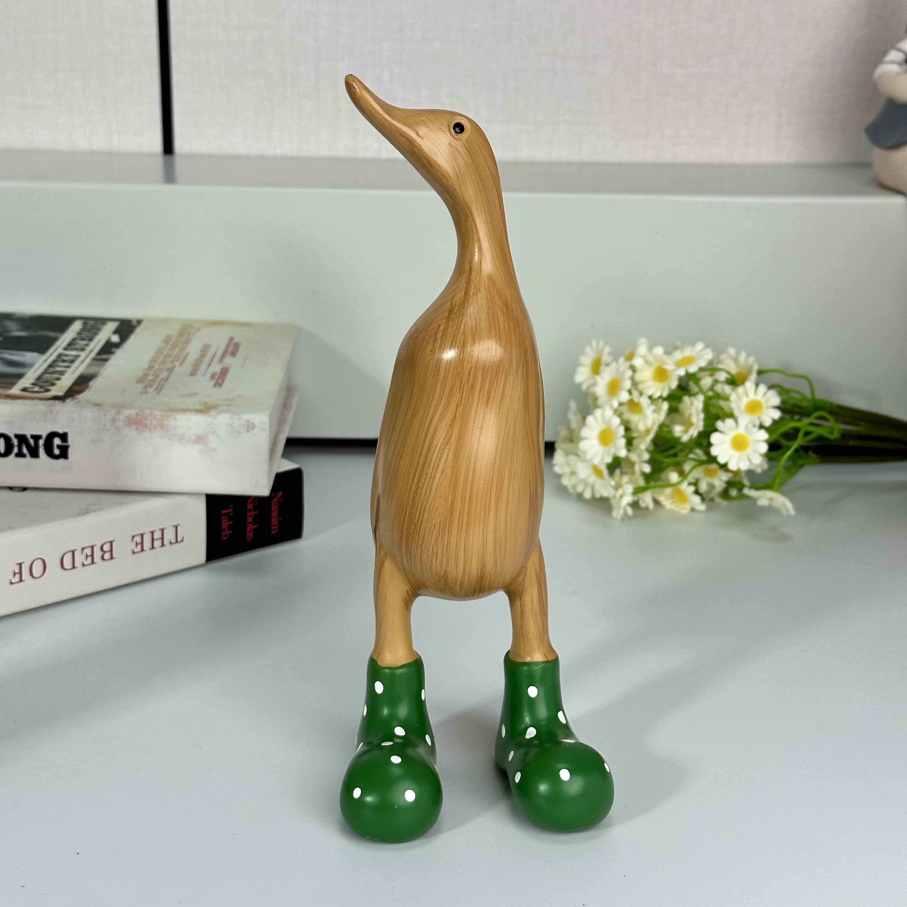1pc Duck Wearing Boots, Cute Outdoor Animal Statue, Courtyard Garden Decor Ornament, Resin