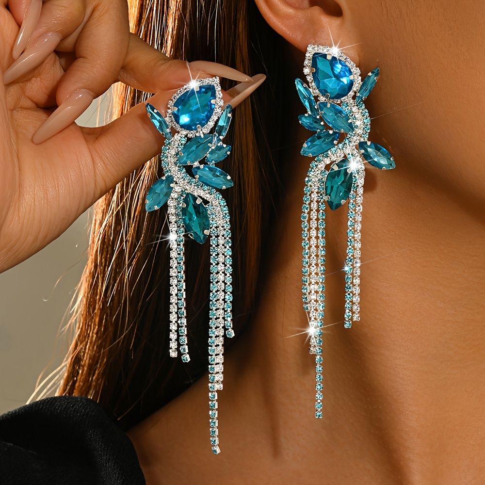 TEMU Boucles d'oreilles longues tombantes à pompons avec strass rouge rose pour femme, illumine le beige et le , parfaites pour les séances photo,