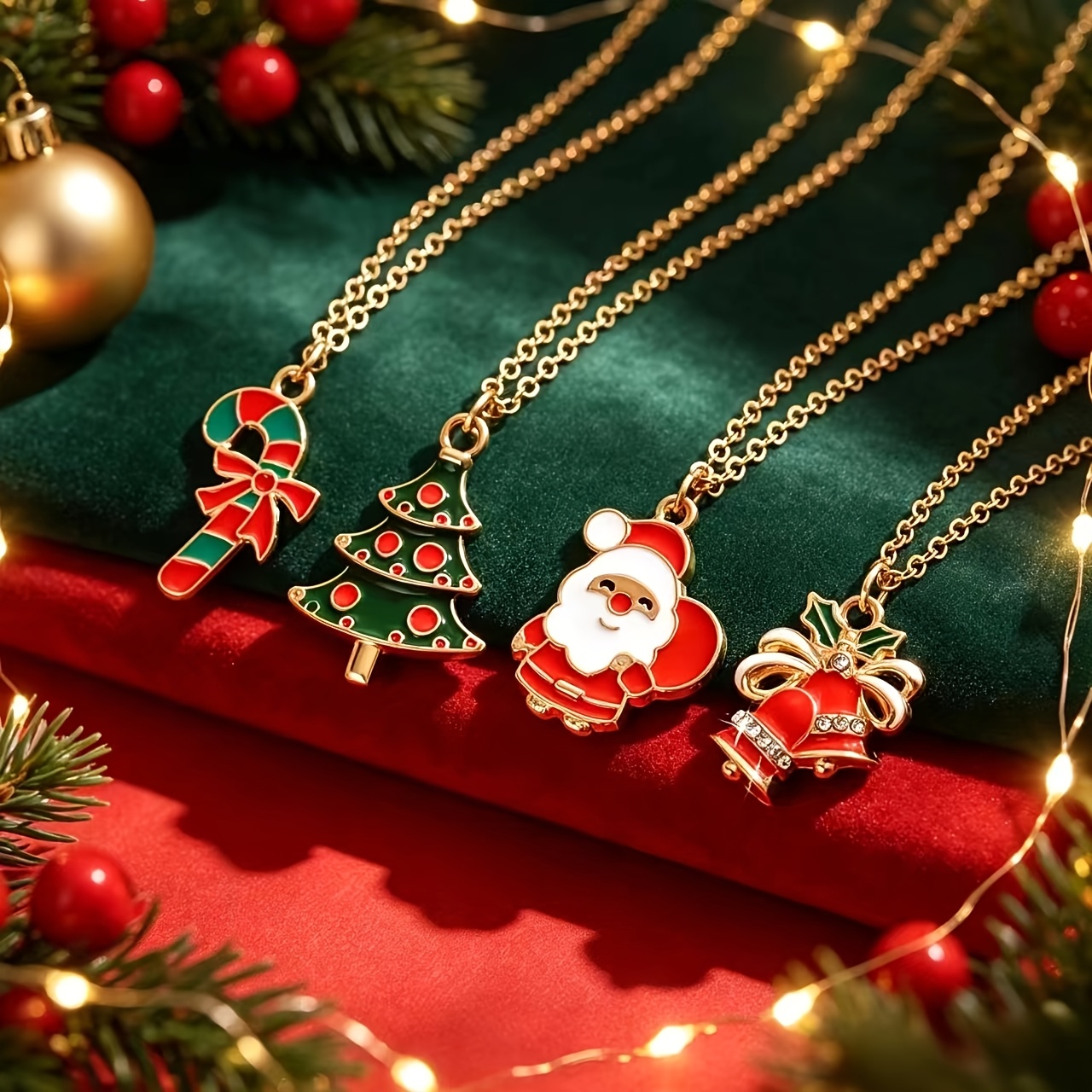 TEMU Juego de 4 collares con cadena y colgante de aleación esmaltada de Papá Noel, campana, Para Caminar de caramelo y árbol de Navidad, de dibujos