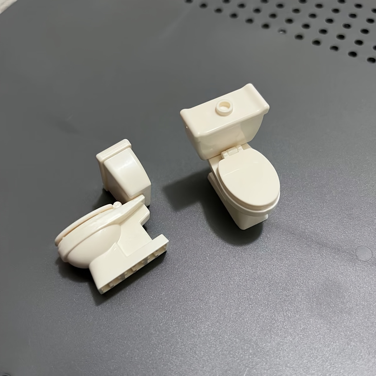 Image of 2pcs Toilet Building Block Model, Scene Decoration Bathroom Decoration, Building Block Toy Parts