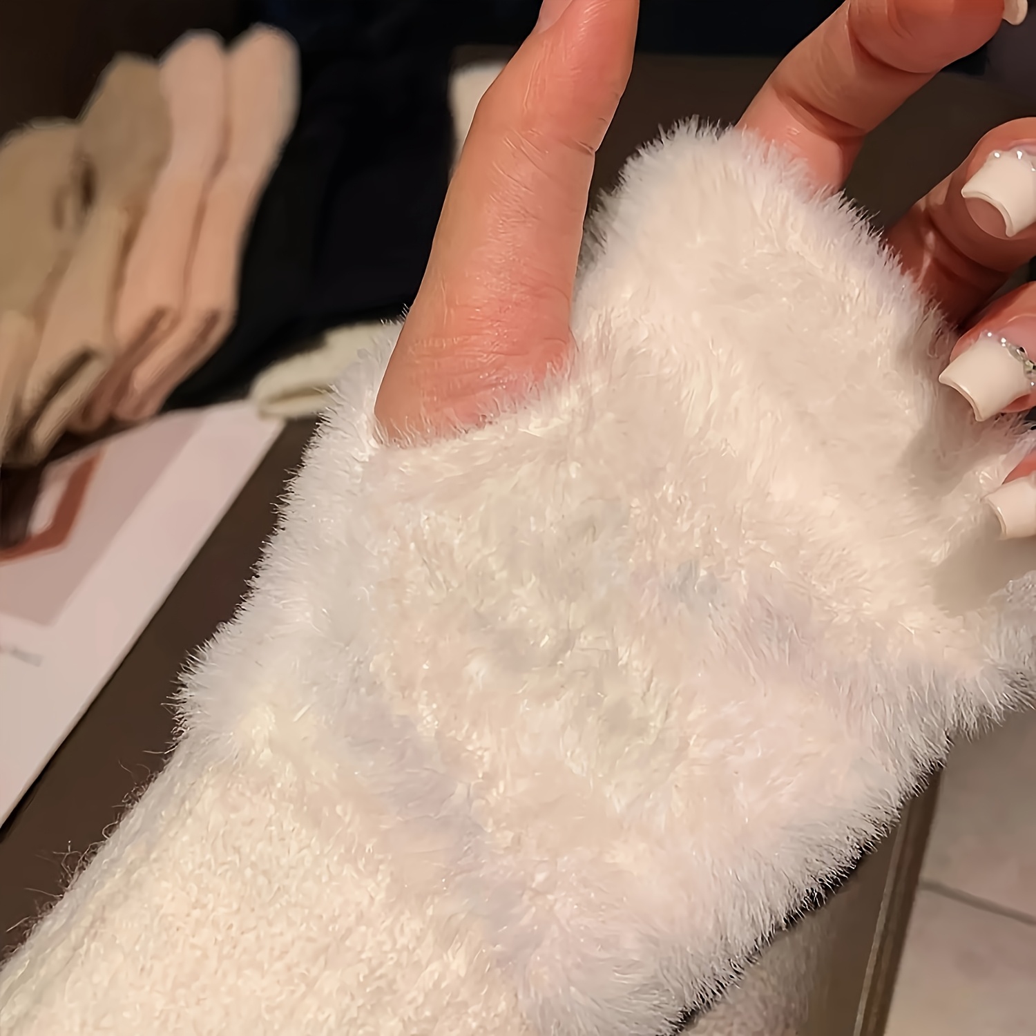 Soft & Warm Fingerless Gloves - Stylish Elegant Plush Splicing Knit Gloves for Autumn Winter with Coldproof Elastic Wrist Cover details 4