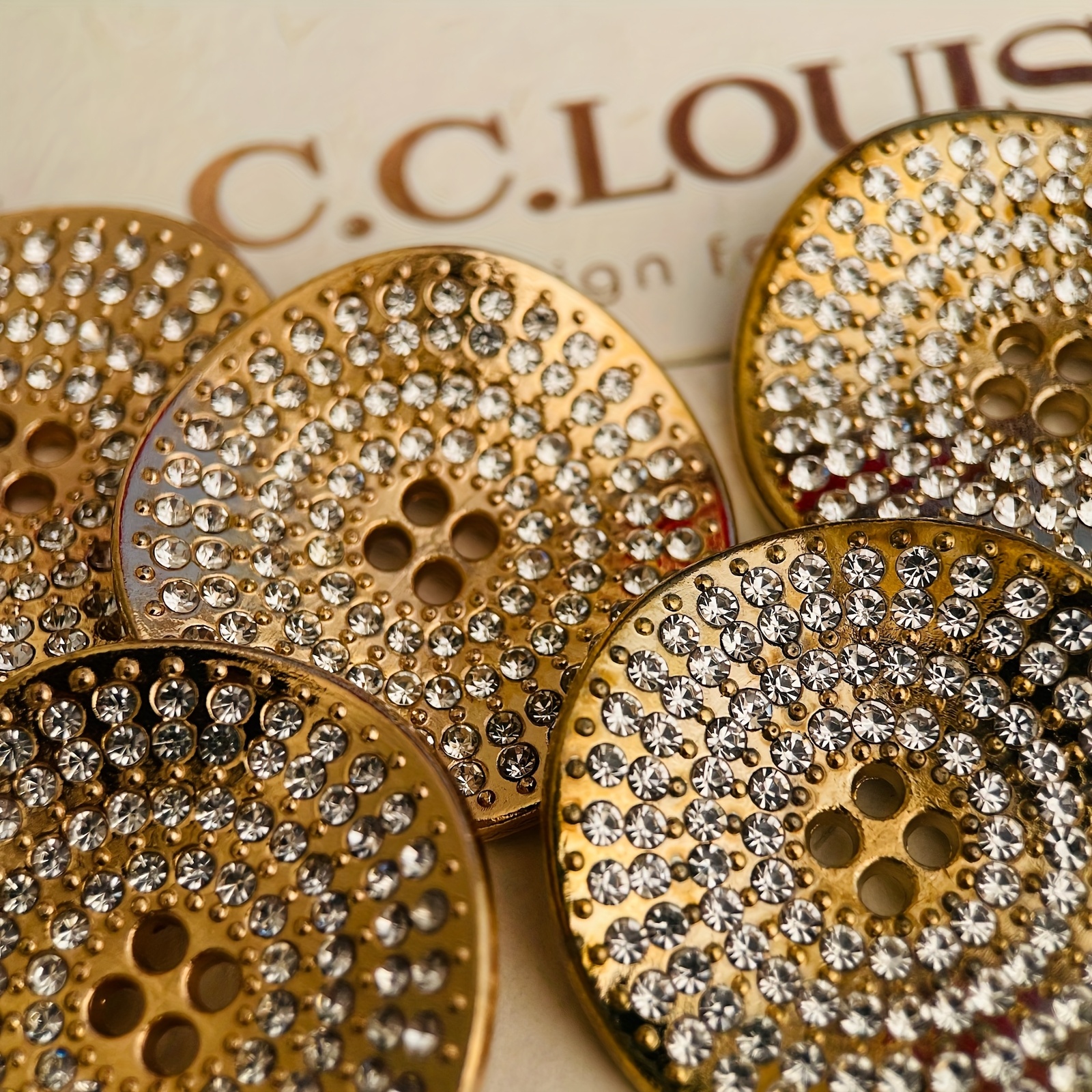 Image of 5pcs 30mm Oversized Decorative Metal Buttons, Gold Plated Leaf Shape And Inlaid With Rhinestones, Suitable For Decoration Of Fashion Clothing, Belts, Bags, Hats, Hair Bands And Other Home Textiles
