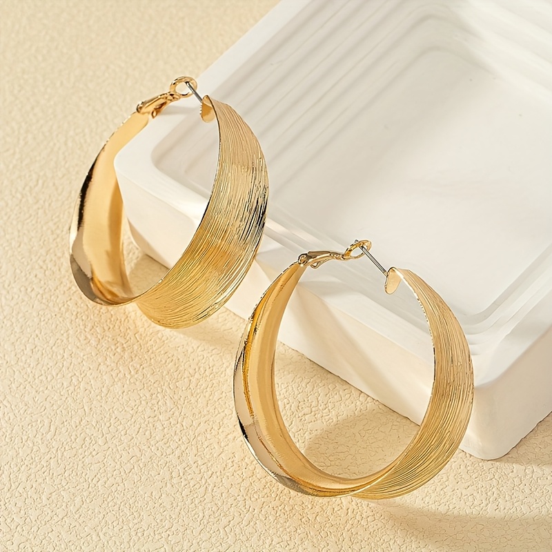 2pcs Set of Bold Wide Band Textured Hoop Earrings for Women
