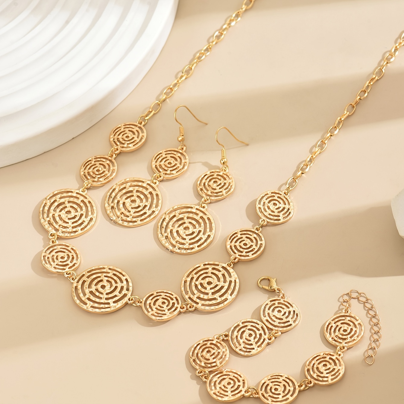 Temperament Spider Web Hollow 3pcs Set
