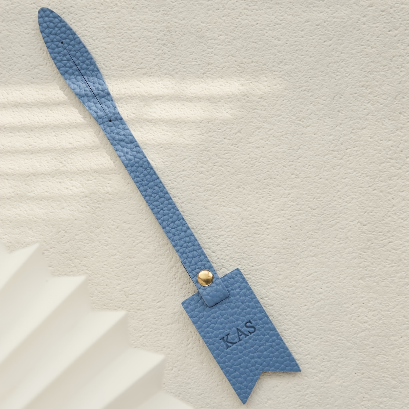 TEMU 1pc Custom Letter Pendant - Single Initial Letter, Vegan Pu, Suitable For Handbags, Bookmarks, Embossed Ornament, Multiple Colors Available,