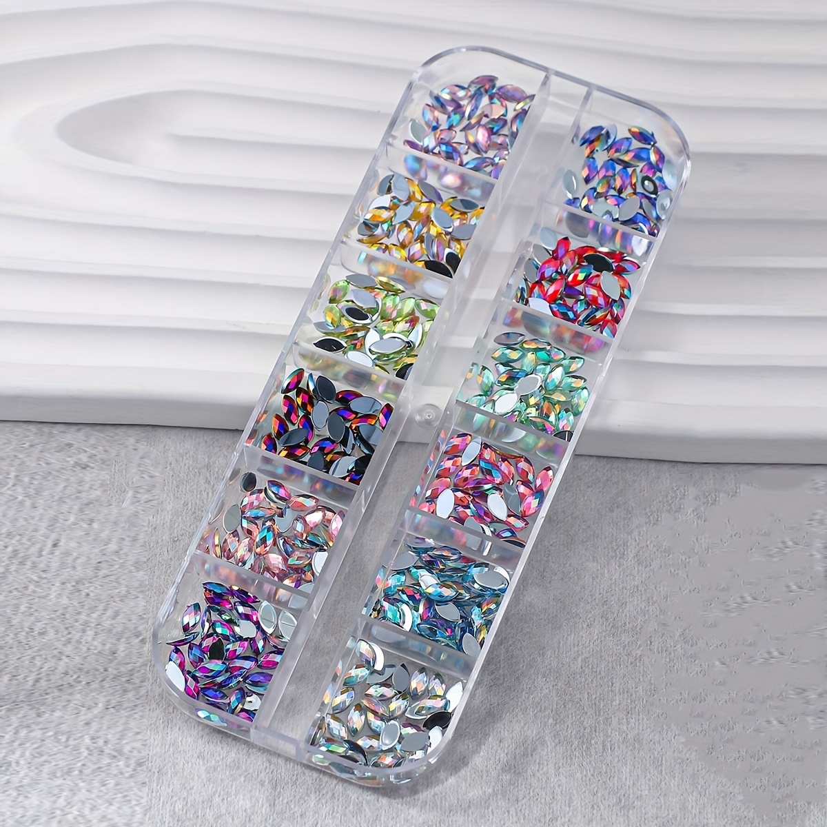 600pcs 12 Colors Shiny Nail Rhinestones Rhinestones Flat Back Nail Stones Decorations Supplies With Box 3x6mm/4x8mm