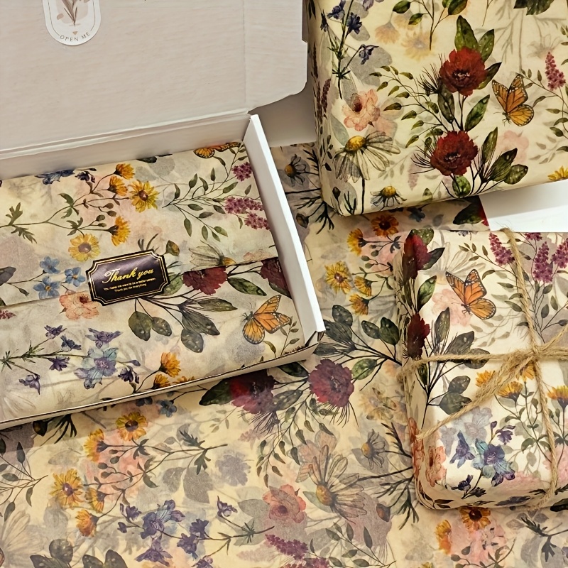 10 Fogli di Carta Velina Vintage con Rose, Farfalle e Margherite - 50,8x35,56 cm Leggera e Resistente all'Umidità per Regali di Compleanno, Natale, Festa della Mamma, San Valentino - Design Botanico Elegante, Carta da Pacco Floreale