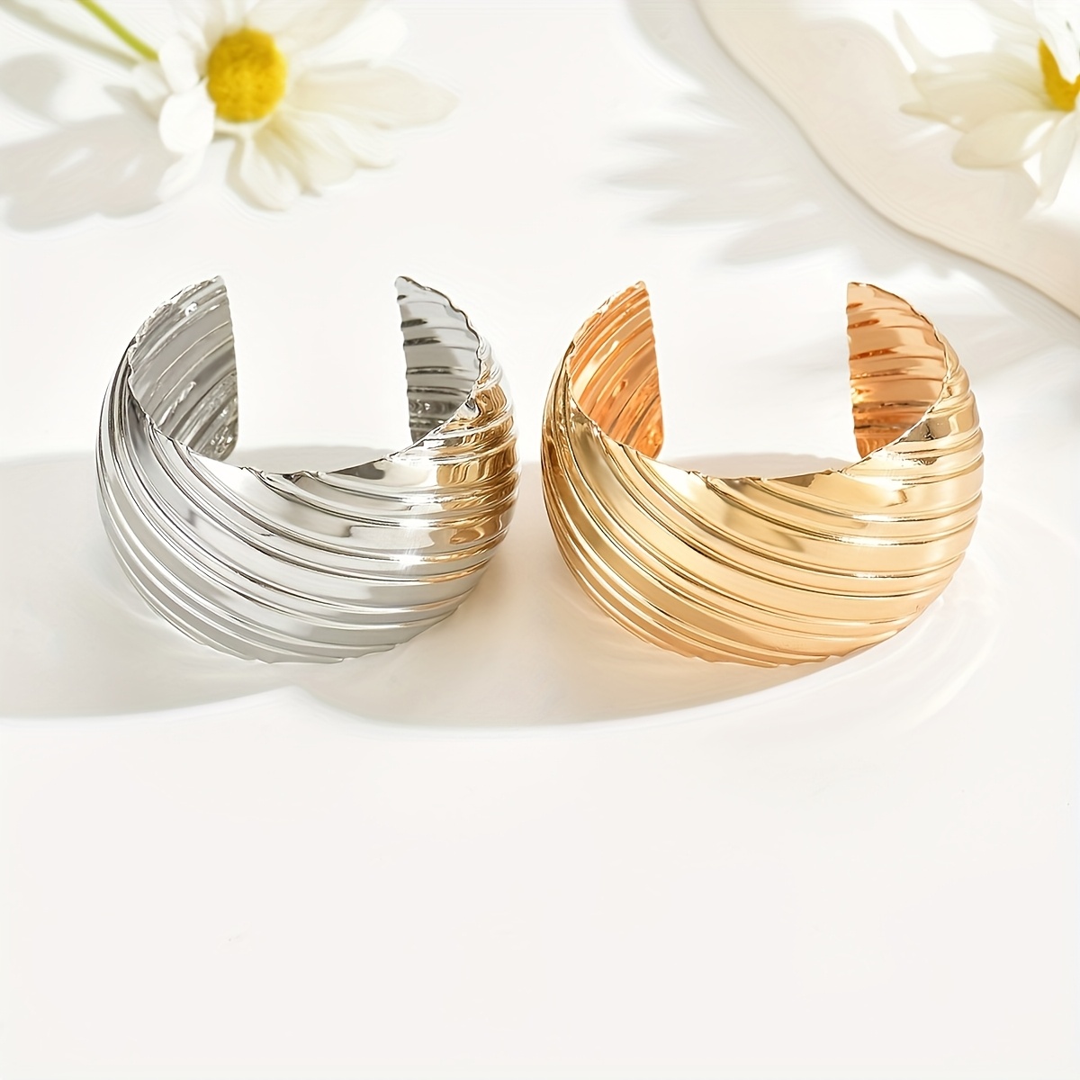 Simple Classic Openwork Twill Bracelet, Daily Wear