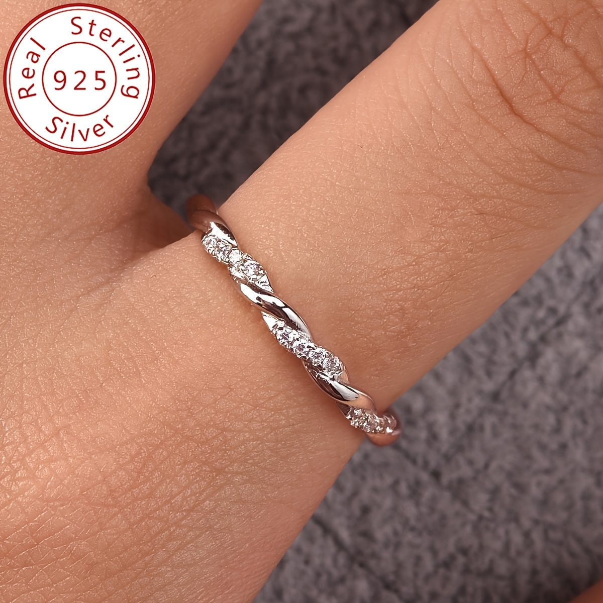 Women's Twist Ring in s925 Sterling Silver