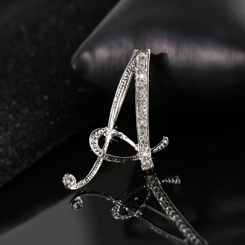 TEMU European And American Minimalist Fashion 26 Letter Brooch - Men's Suit And Lapel Alloy Fashion Additions - Suitable For Men And Couples As