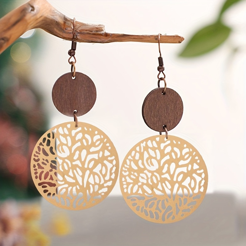 1 Pair -border New Bohemian Hollow Carved Pattern Round Wood Piece Spliced Faux Leather Earrings, Without Battery