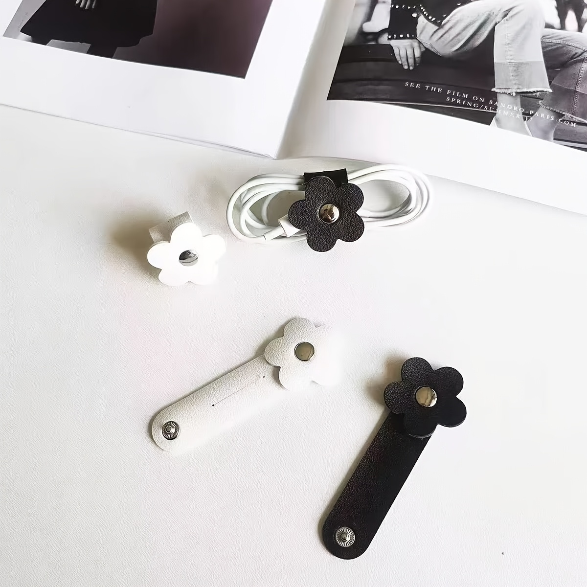 2pcs Flower Shaped Data Cable Storage Guide, Reusable