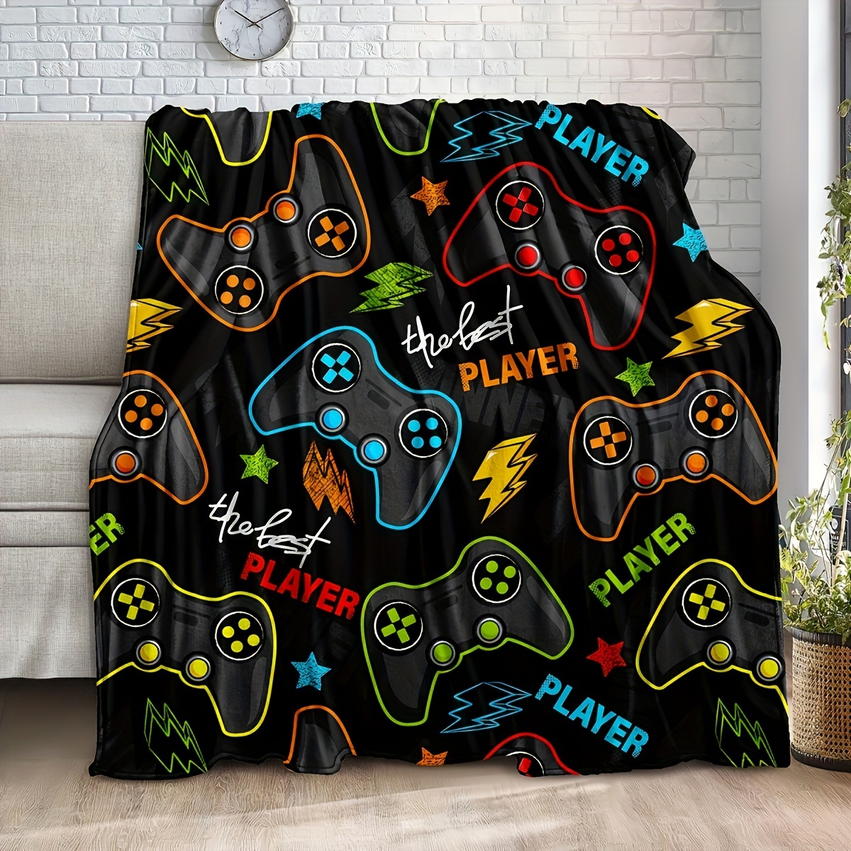 

Gamer Throw Blanket - Video Game Controller Design, Lightweight & Allergy-friendly Flannel For , Teens, And Adults - Perfect Gift For Gamers, Machine Washable, Christmas, Halloween, Gaming Blanket