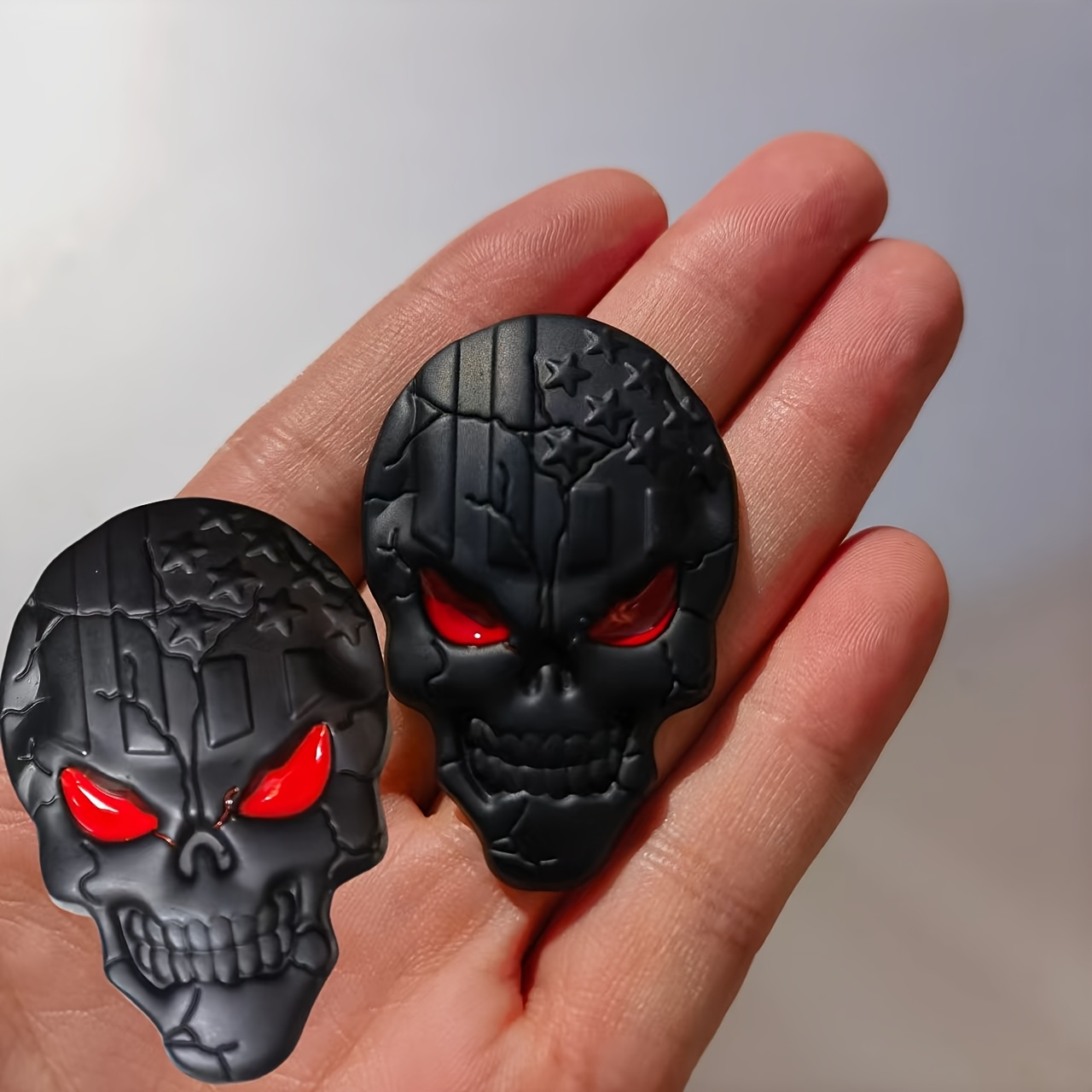 1pc/2pcs/car Metal Badge 3d Headwear Car Badge Multifunctional Badge Decal Decorative Accessory For Cars, Motorcycles, Trucks And Bicycles Laptop Demon Flag Metal Badge
