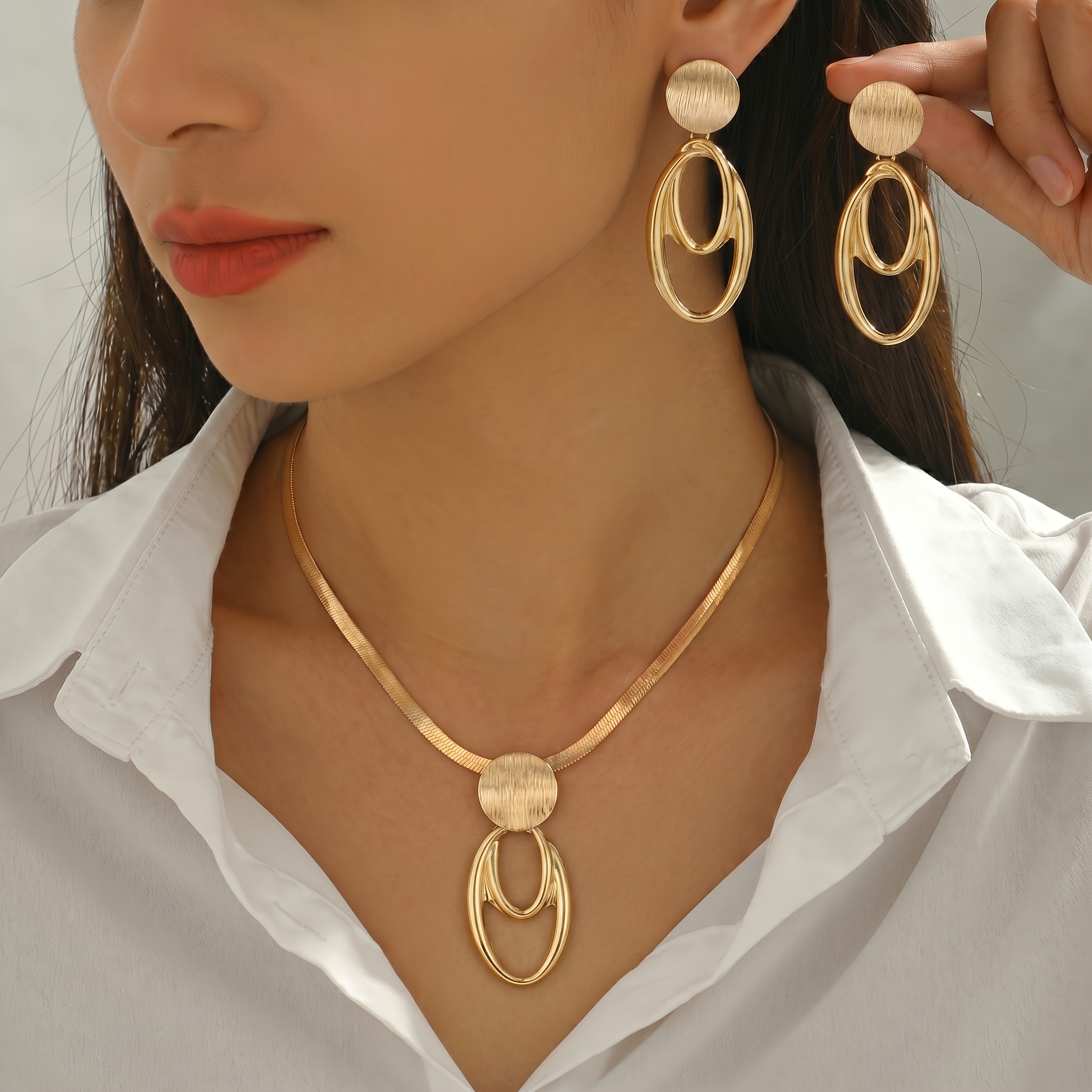 TEMU 2pcs Women's Jewelry Set, Snake Chain Brushed Oval Pendant Necklace And Earrings, Geometric Style, Daily And Party Wear, Middle Eastern Style, ,
