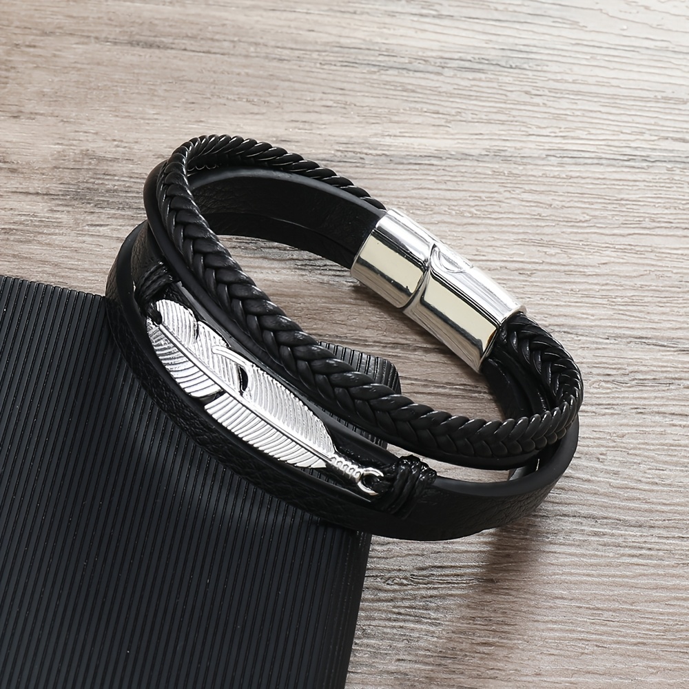 A Magnet Clasp Bracelet For Men