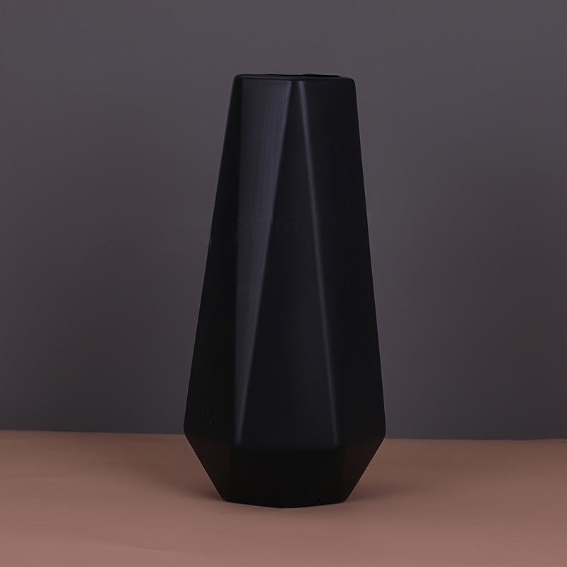 Creative Decorative Vase Made Of Durable European-style Plastic, Suitable For Dry And Wet Use, Resembling Porcelain.