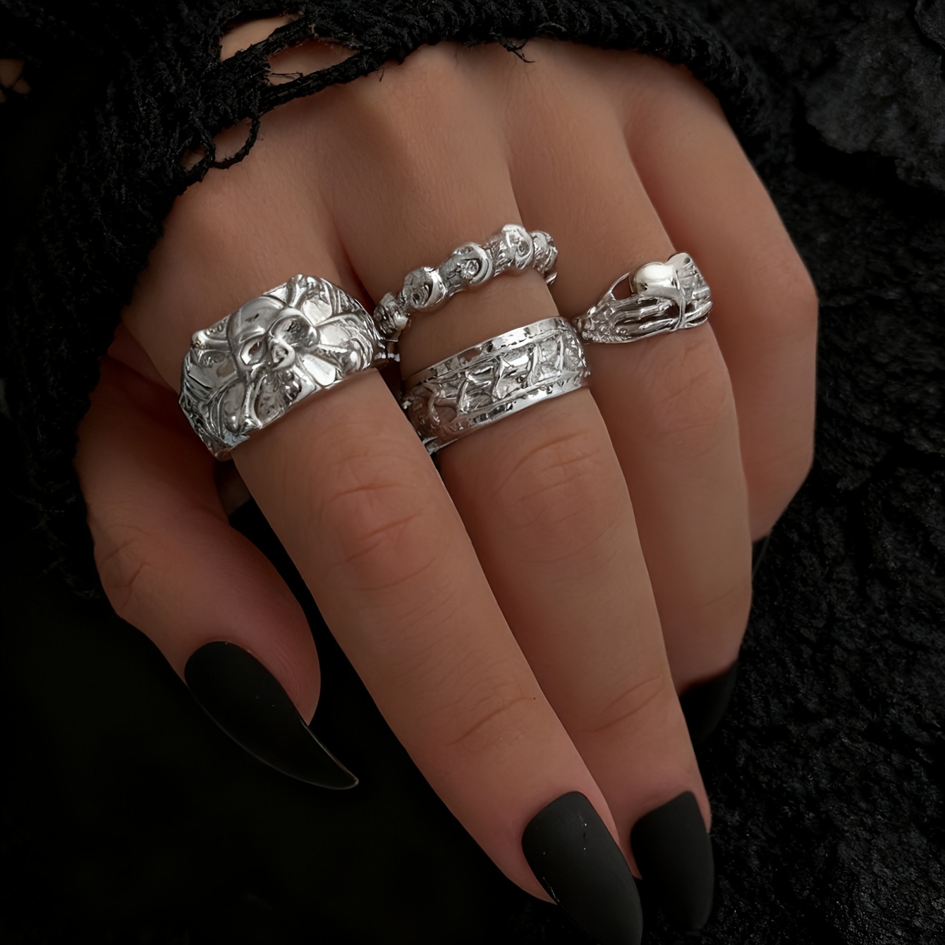 TEMU 4pcs Alloy Ring Stackable Set Retro Gothic Skull Skull Hand Heart Ring Set Wide Ring Unisex Ring Set