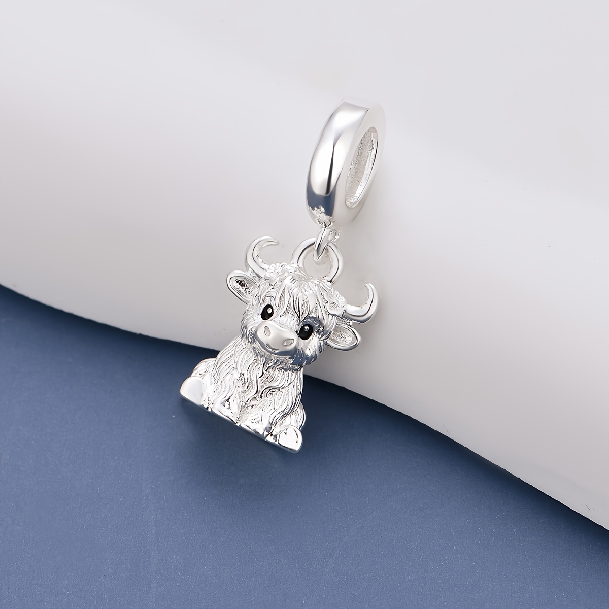TEMU 1pc Silvery Plated Bead Wearing Flower Cute Bull 3d Pendant For Daily Wear Or As A Gift For