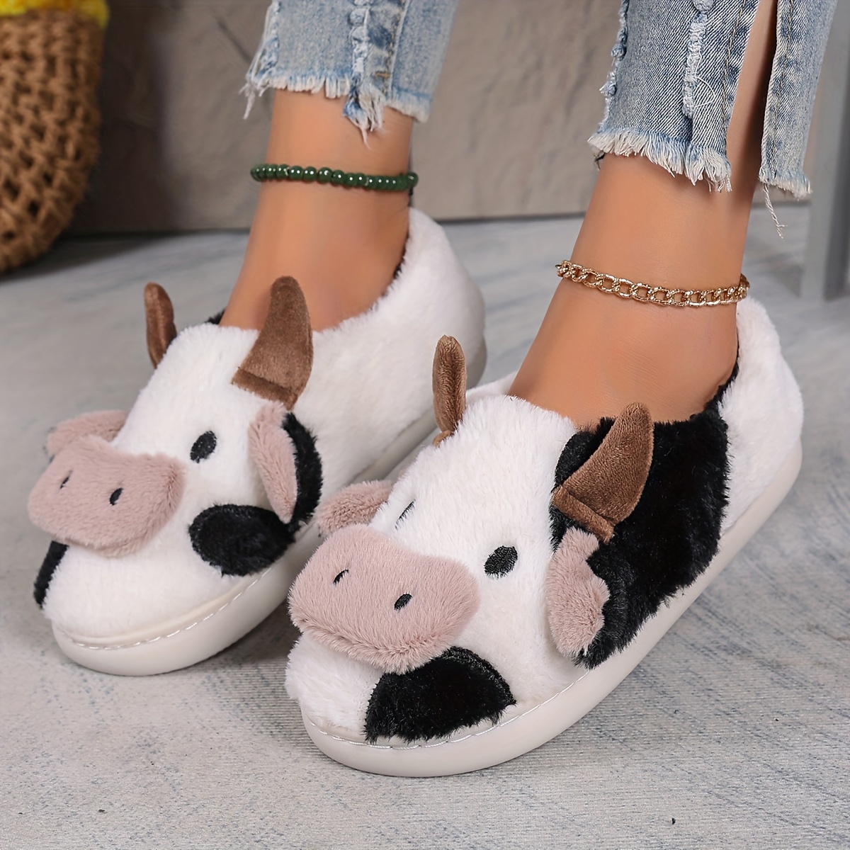 

Pantoufles en Peluche de Vache Cartoon Confortables pour - Chaussures d'Intérieur Chaudes et Antidérapantes avec Bride de Talon pour /Hiver