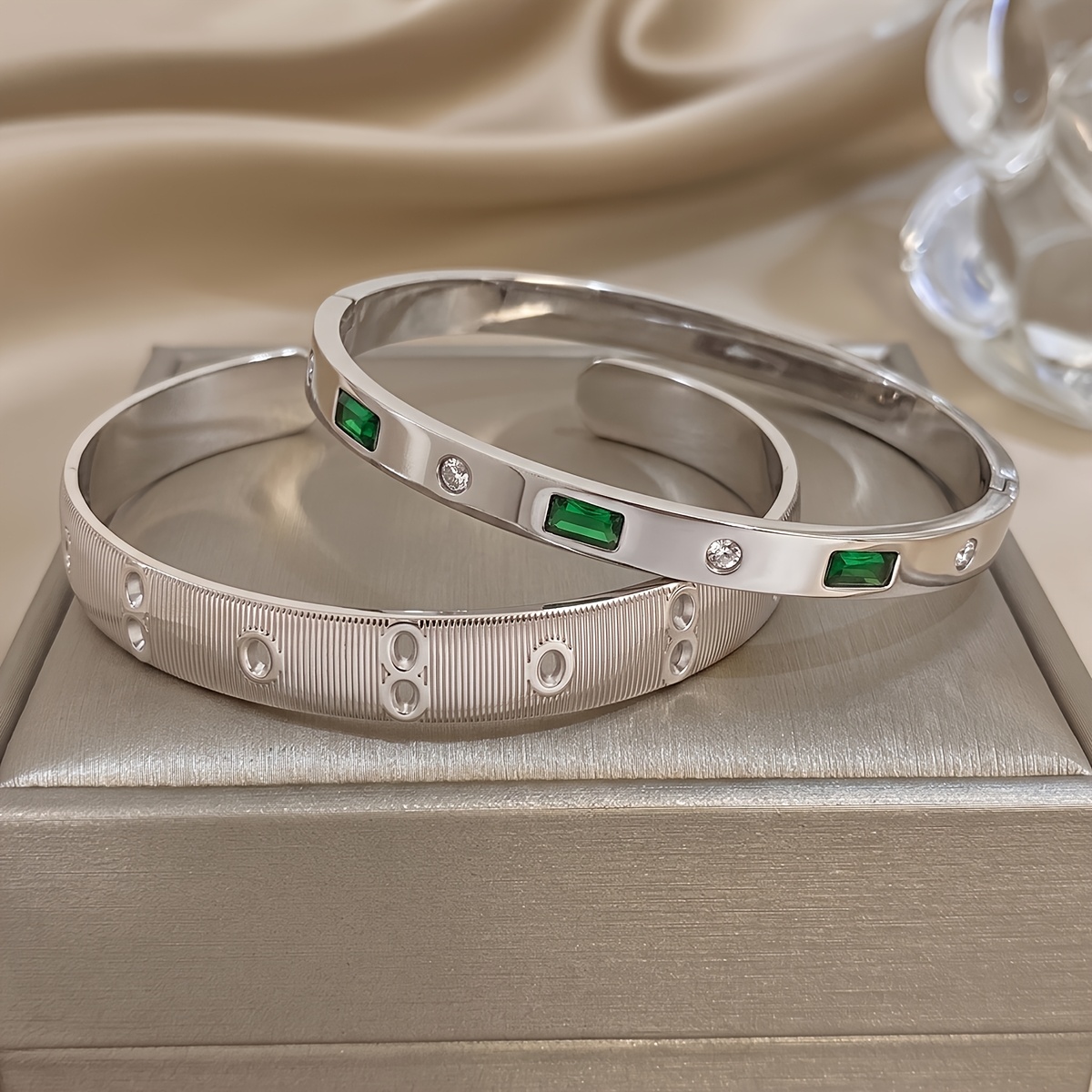 2pcs Set of 18k Gold-Plated Stackable Bracelets, Elegant Gift