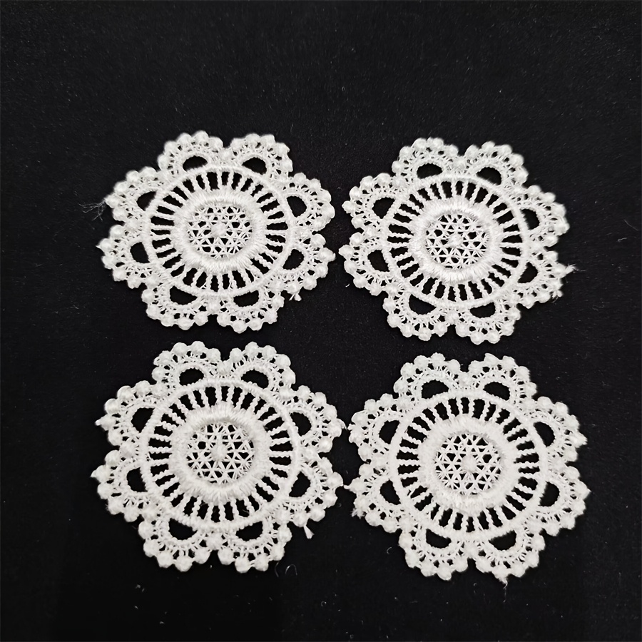 Image of 4pcs Dollhouse Decor, Mini White Openwork Lace Woven Placemat Model Ornament, Pocket-sized Scene Diy Small Parts, A Collectible Gift For Hobbyists And Enthusiasts