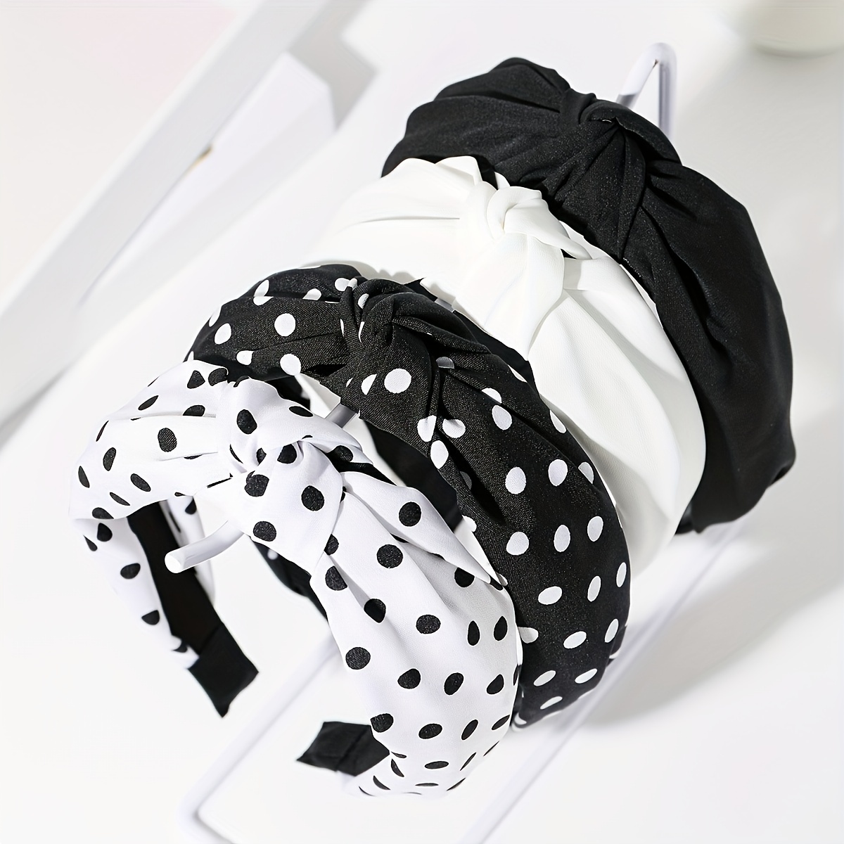 

4pcs Women's Fabric Black And White Polka Dot Multi-style Temperament All Matching Headband, Knot Wide Edge Hair Accessories, Suitable For Daily Use