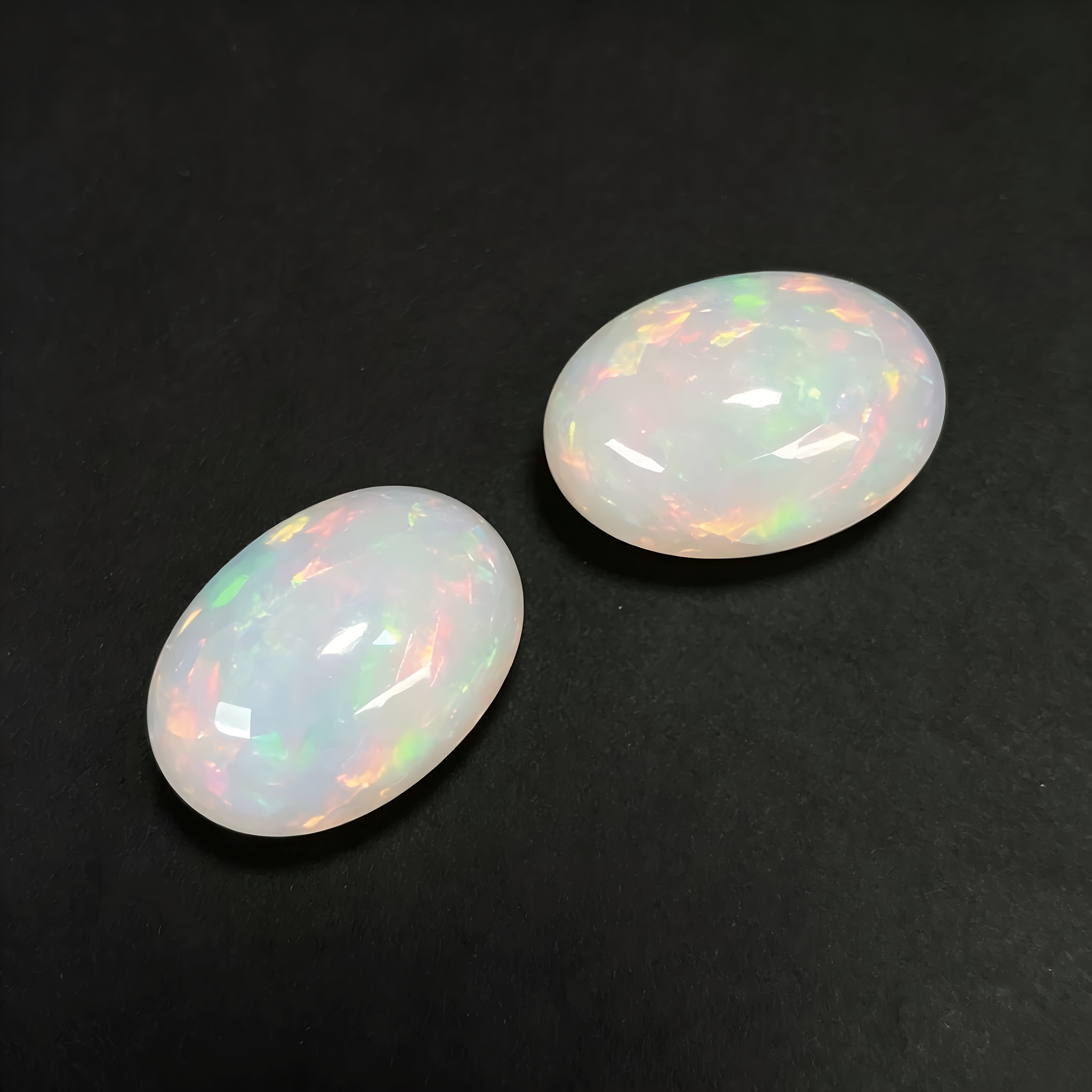 TEMU 1 d' en Vrac, 3x4mm/0.3ct, Ovale à Taille Simple avec une Surface Légèrement Arrondie, Offrant une Transparente et Chaleureuse. Elle Présente un