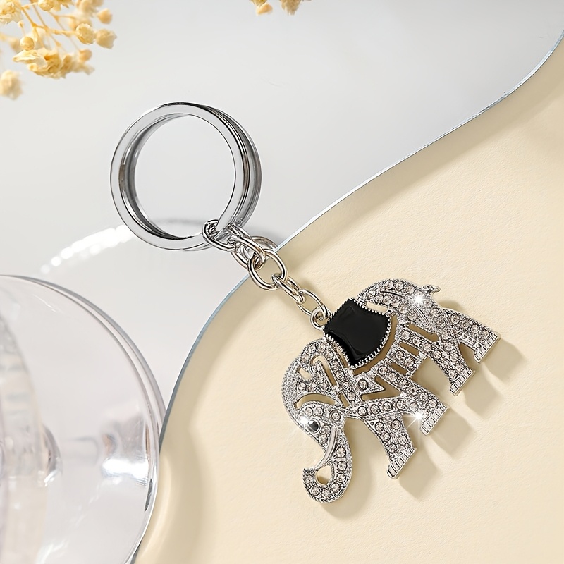 

A Fashionable European And American Animal, Auspicious Elephant Shape, Inlaid With Rhinestones, Dripping Oil, Men's And Women's Gorgeous Key Chain, Bag Pendant, Ornament