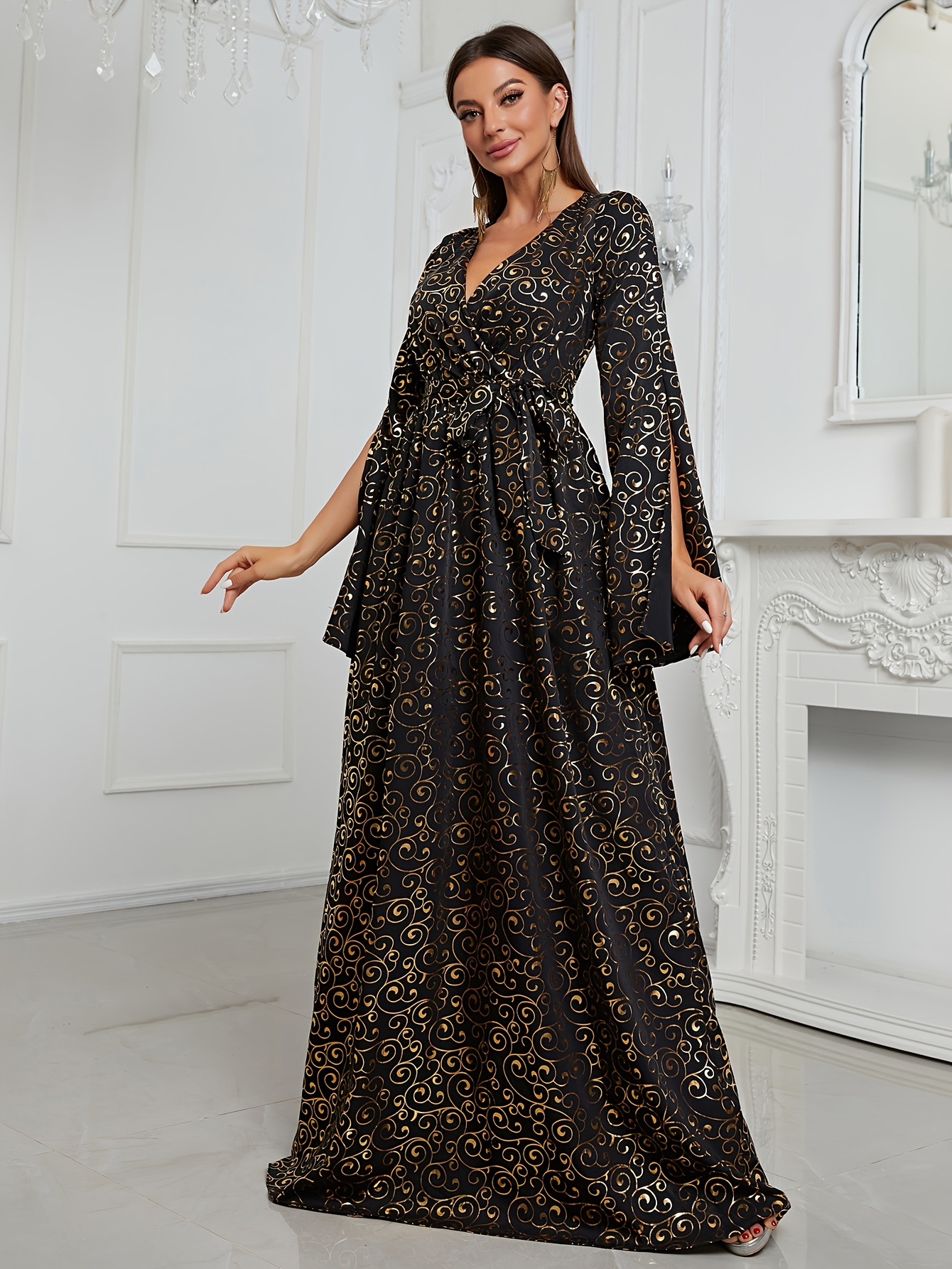 Elegant Black Floral Print V-Neck Maxi Dress with Long Sleeves and Ruched Waist