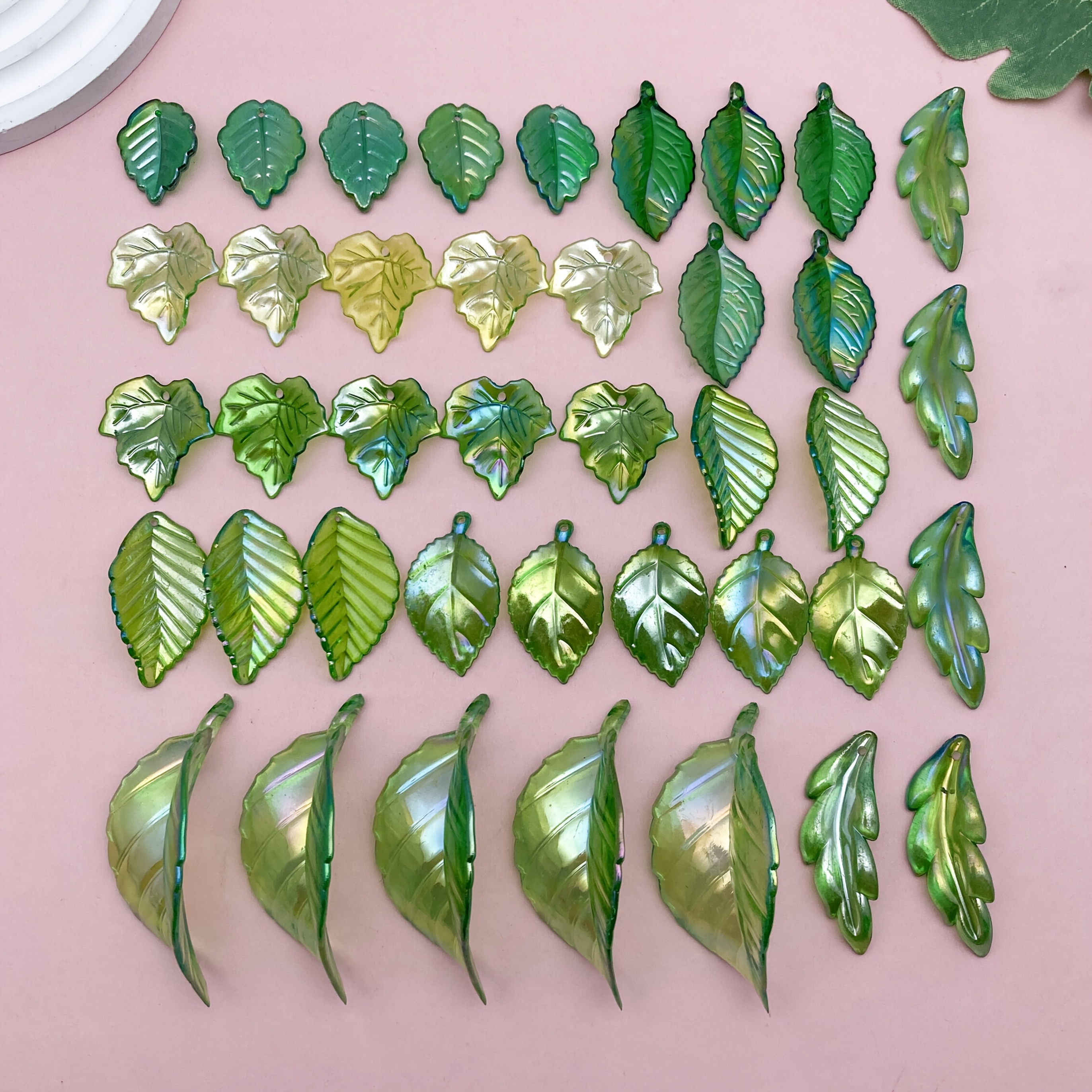 TEMU 40pcs Green Leaf Shape Acrylic Charms With Holes For Making - Vibrant Translucent For Necklaces, Earrings, And Crafts, Charms For Jewelry Making, Sailanzi